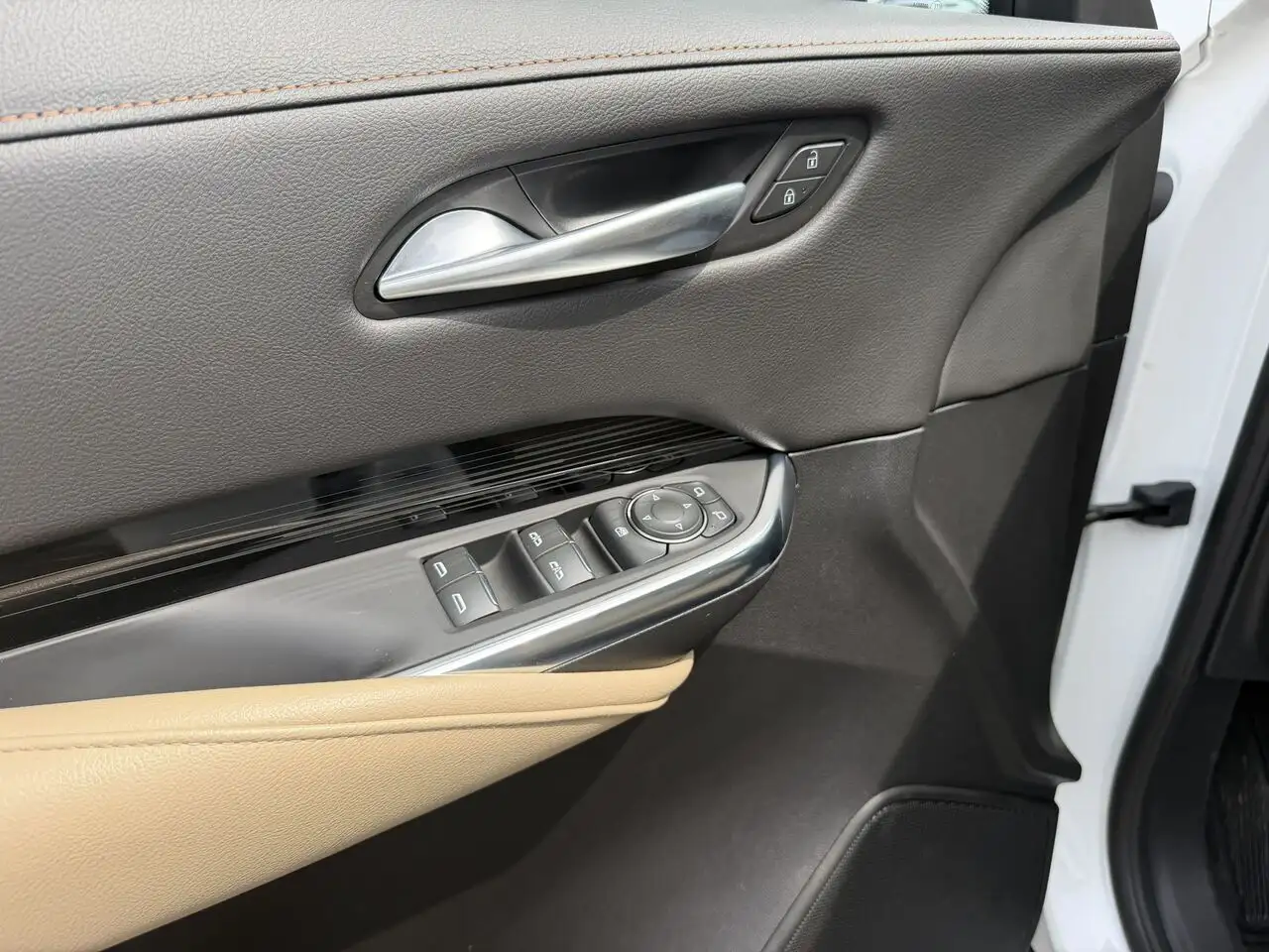 Cadillac XT4 снимка Cadillac XT4