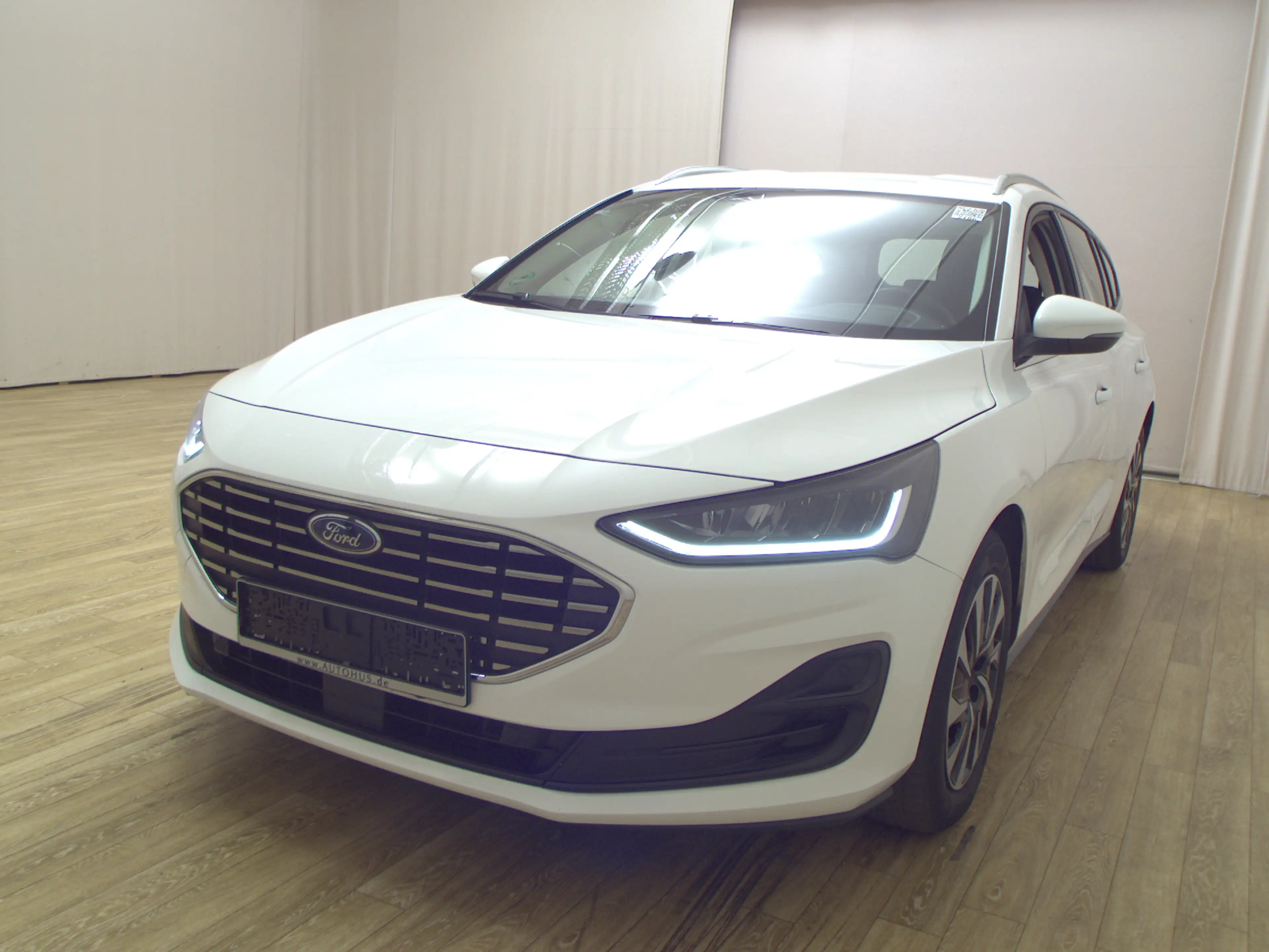 Ford Focus Turnier 1.5 EB Titanium NAVI LED DAB PDC — photo 2