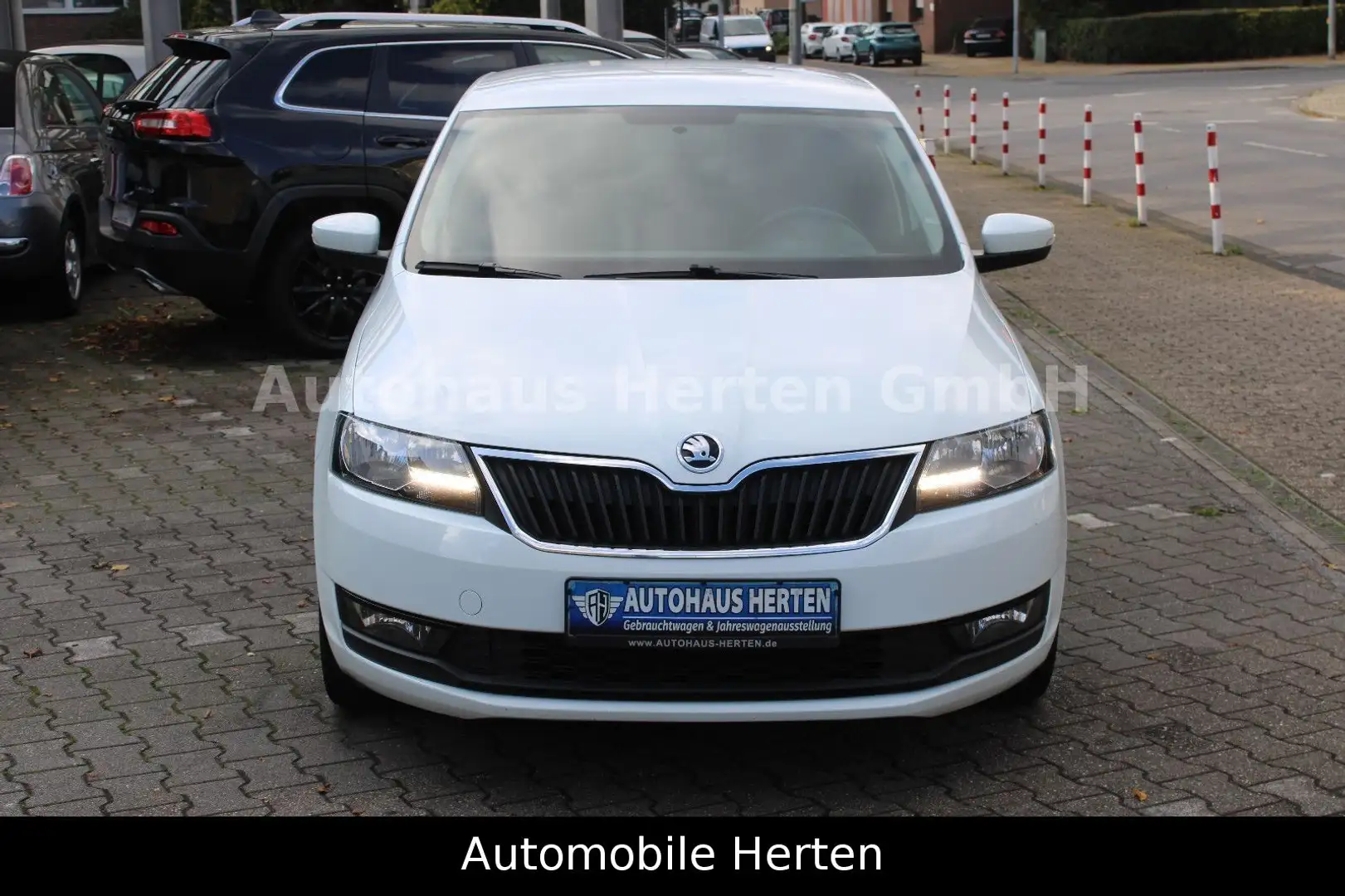 Skoda Rapid/Spaceback 1.0 TSI Ambition*LIMO*AUTOMATIK*KAMERA*EU6 Weiß - 2