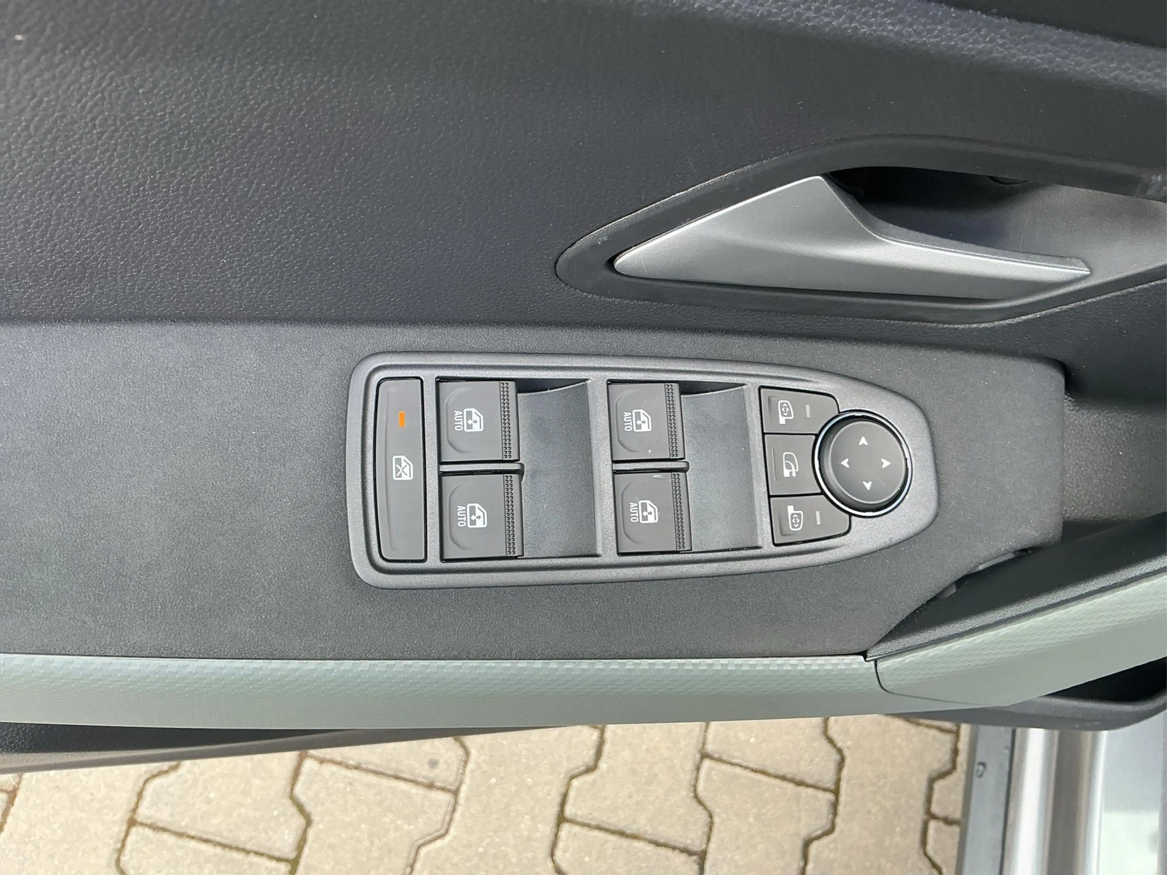 Dacia Bigster Extreme Hybrid-G 150 4x4 Kamera Toter Winkel As... — photo 14