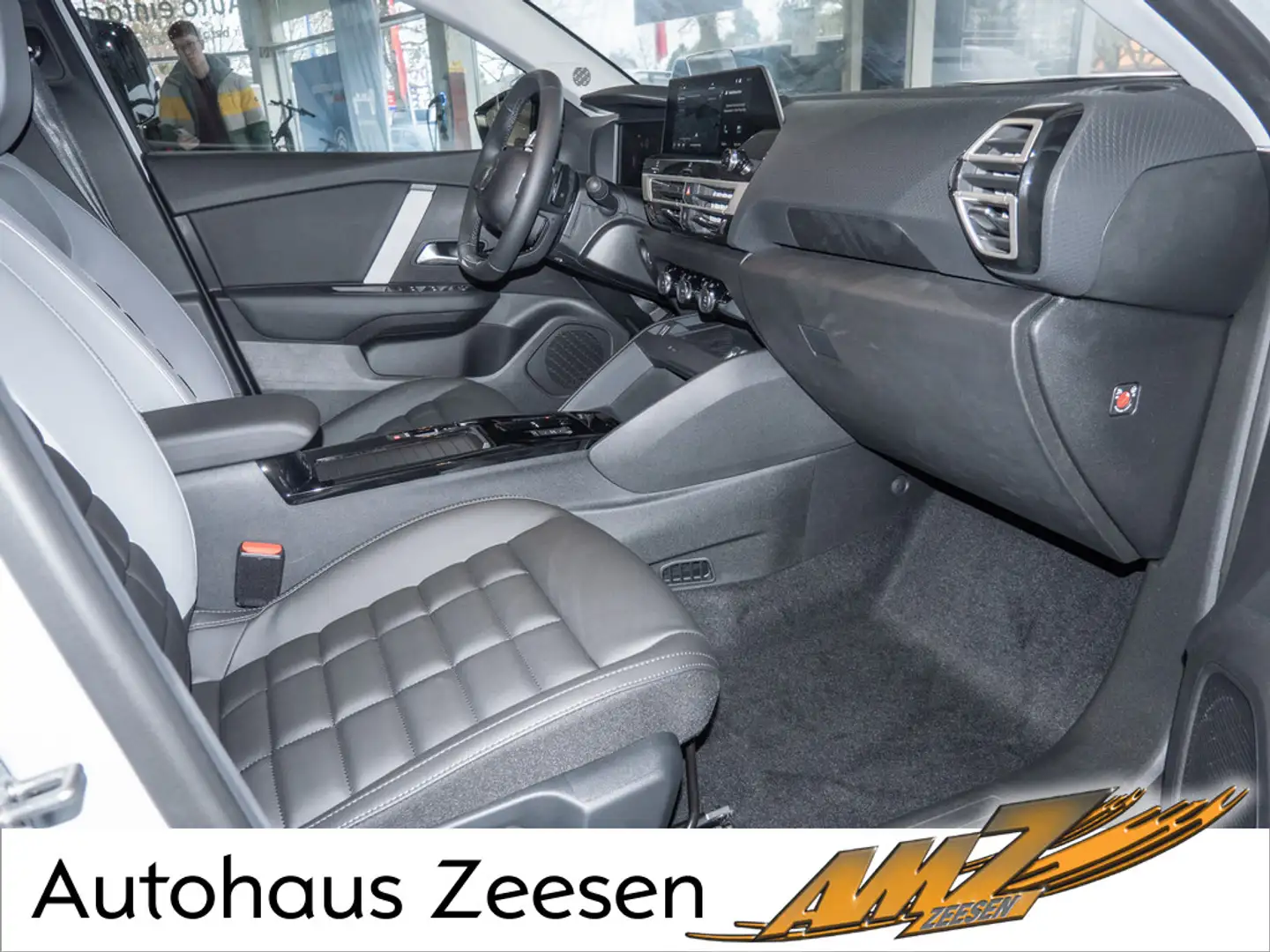 Citroen C4 MAX Hybrid 145 ë-DCS6 SHZ LED ACC HUD 360° Bílá - 2