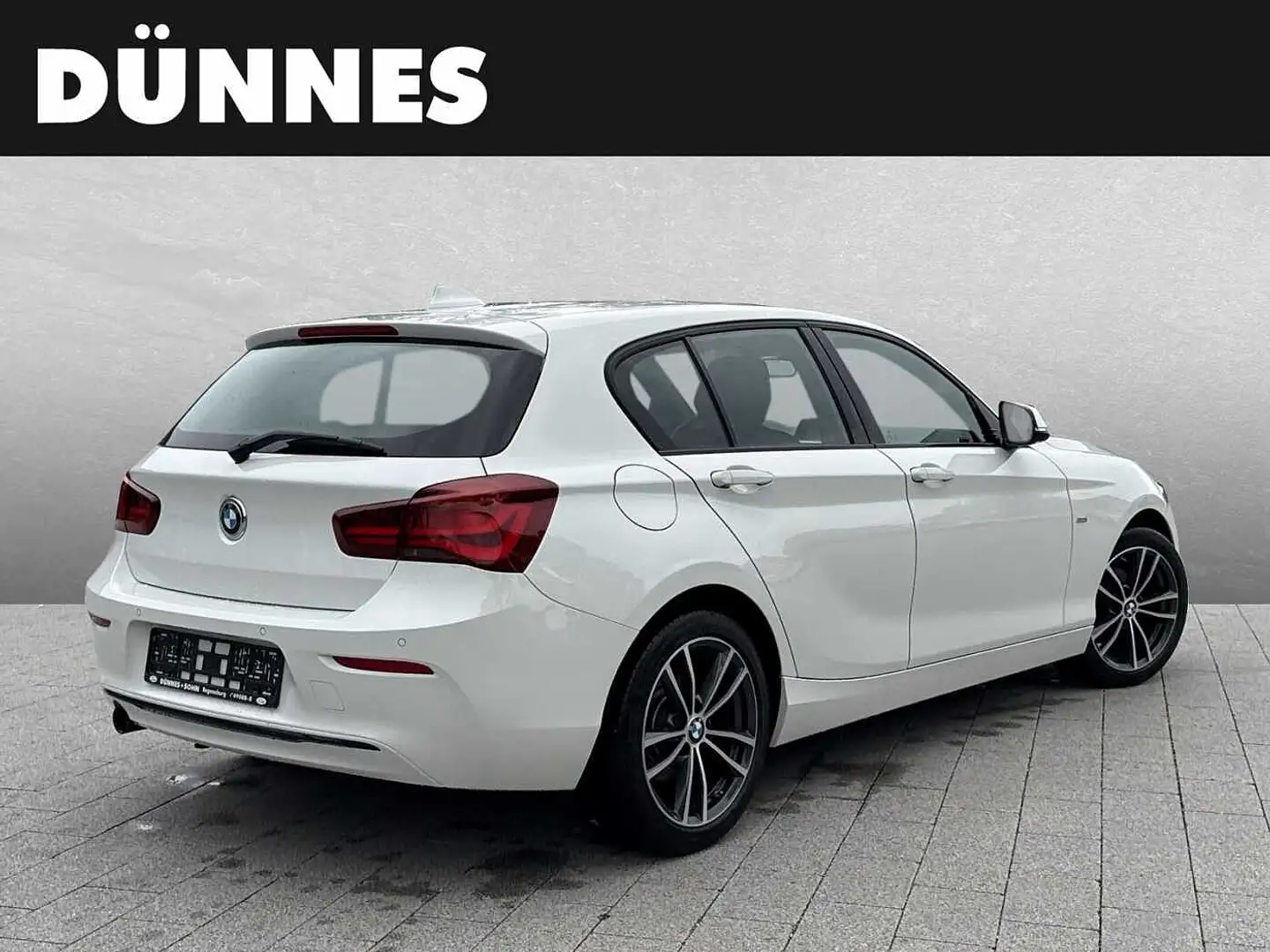 BMW 118 i Edition M Sport Shadow Automatik Белый - 2