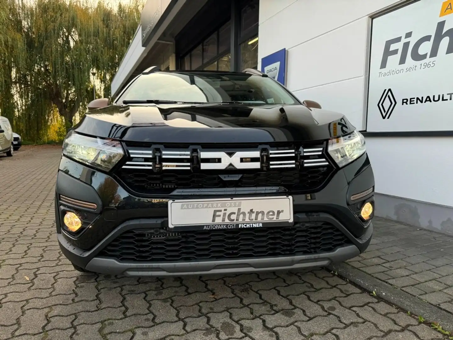 Dacia Jogger Extreme+ TCe 100 LPG 7Sitzer Schwarz - 2