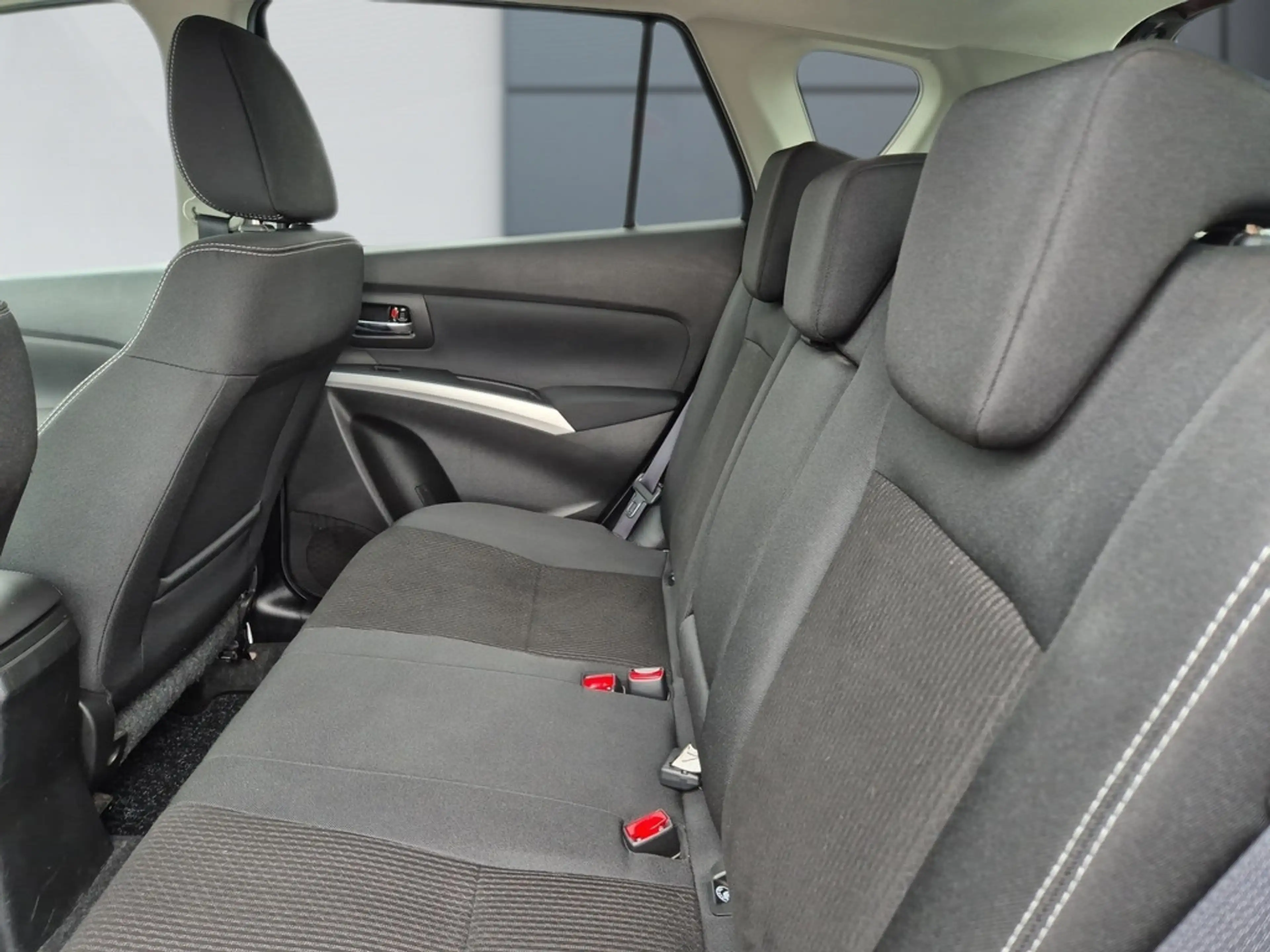 Suzuki SX4 S-Cross 1.0 Boosterjet Comfort *AUTOMATIK*AHK*LED*SHZ*TEMP*PDC*KAM — photo 10