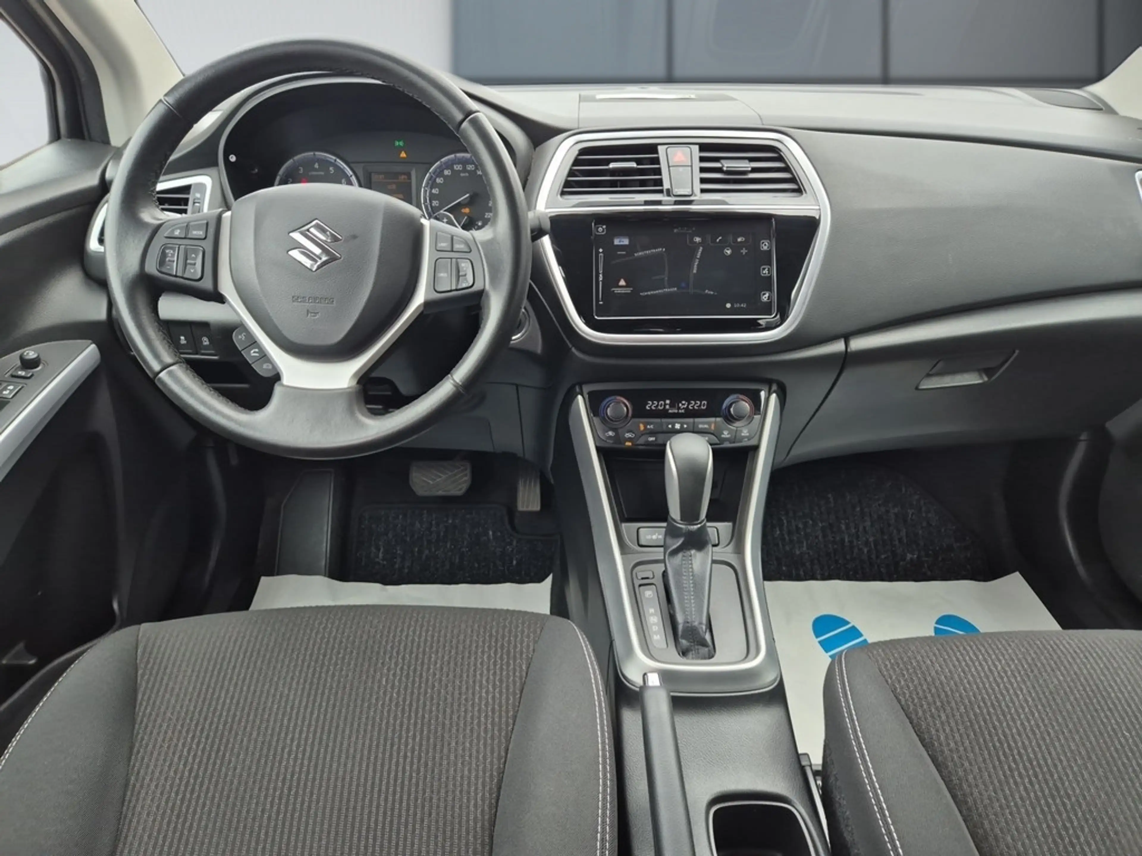 Suzuki SX4 S-Cross 1.0 Boosterjet Comfort *AUTOMATIK*AHK*LED*SHZ*TEMP*PDC*KAM — photo 9