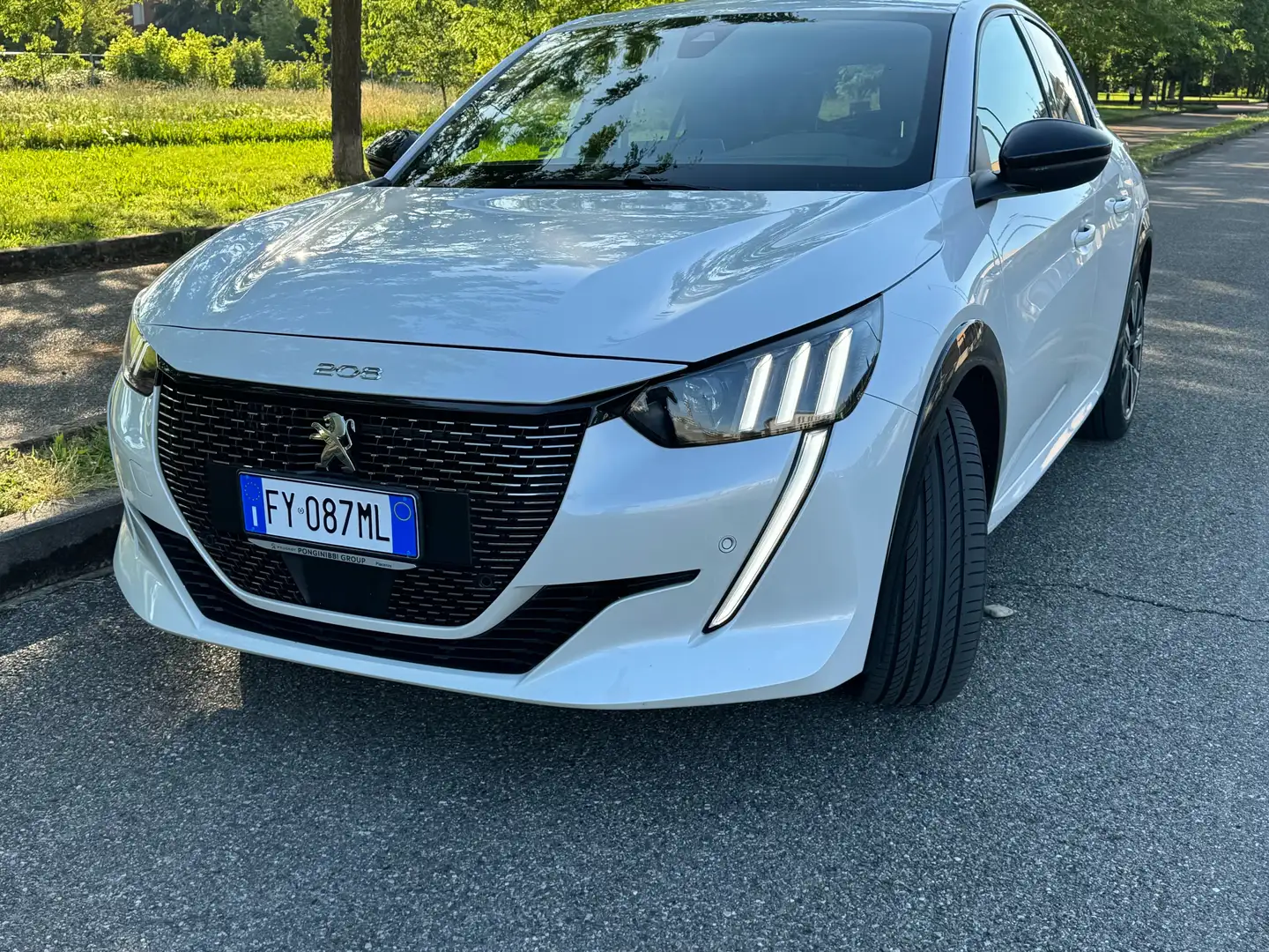 Peugeot 208 1.2 puretech GT Line Bianco - 1