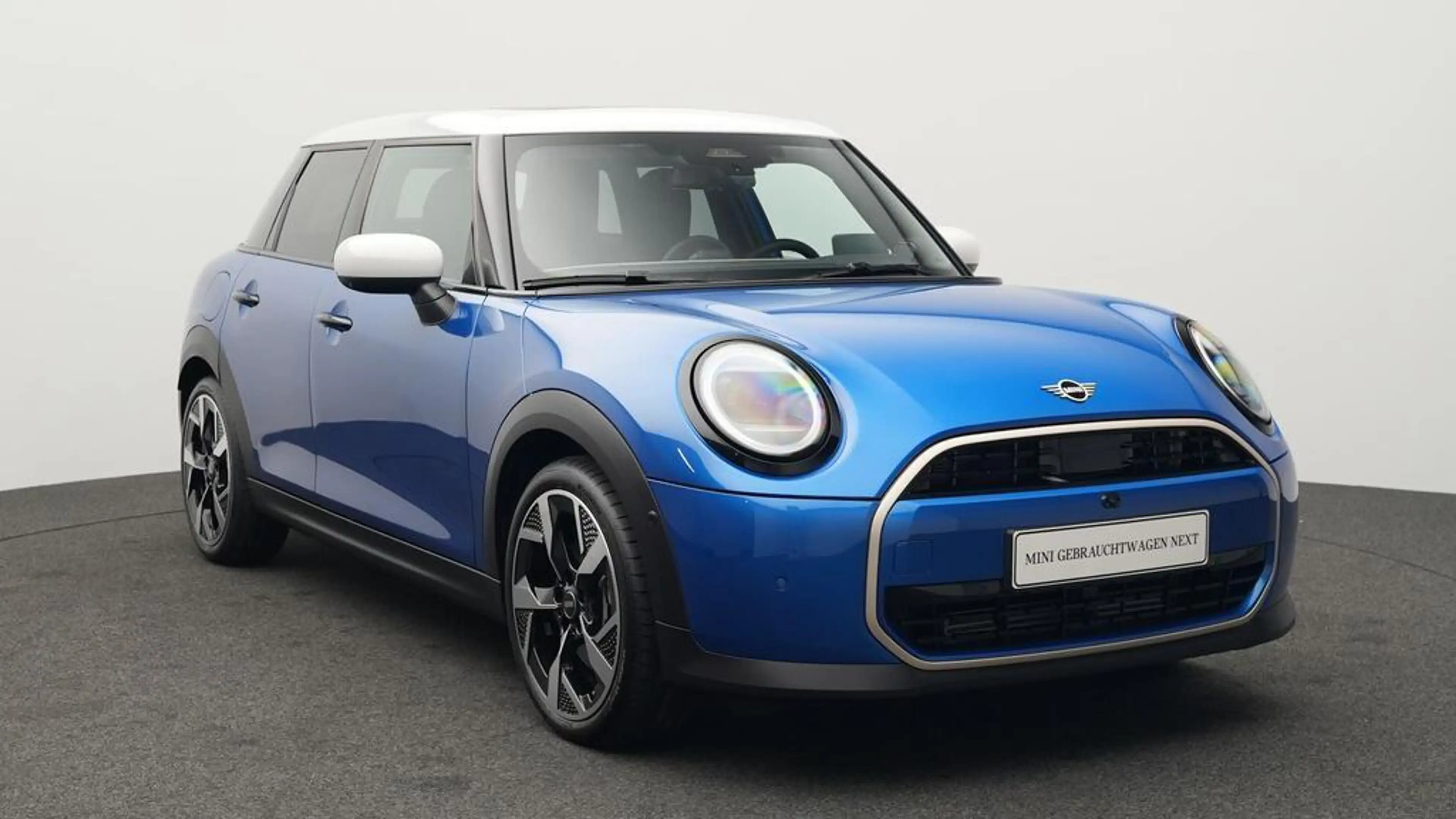 MINI Cooper C Favoured Trim — photo 14