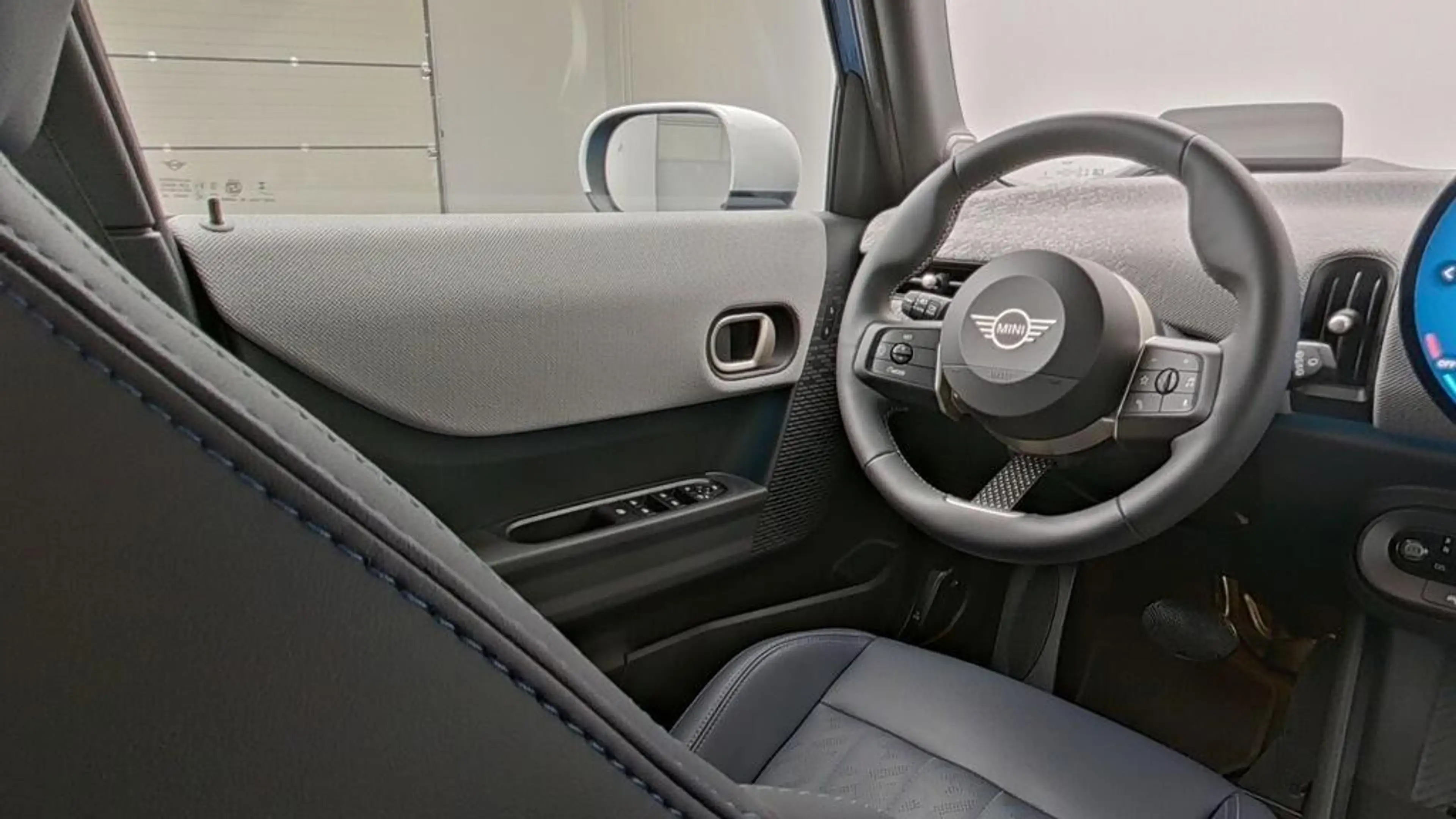MINI Cooper C Favoured Trim — photo 21