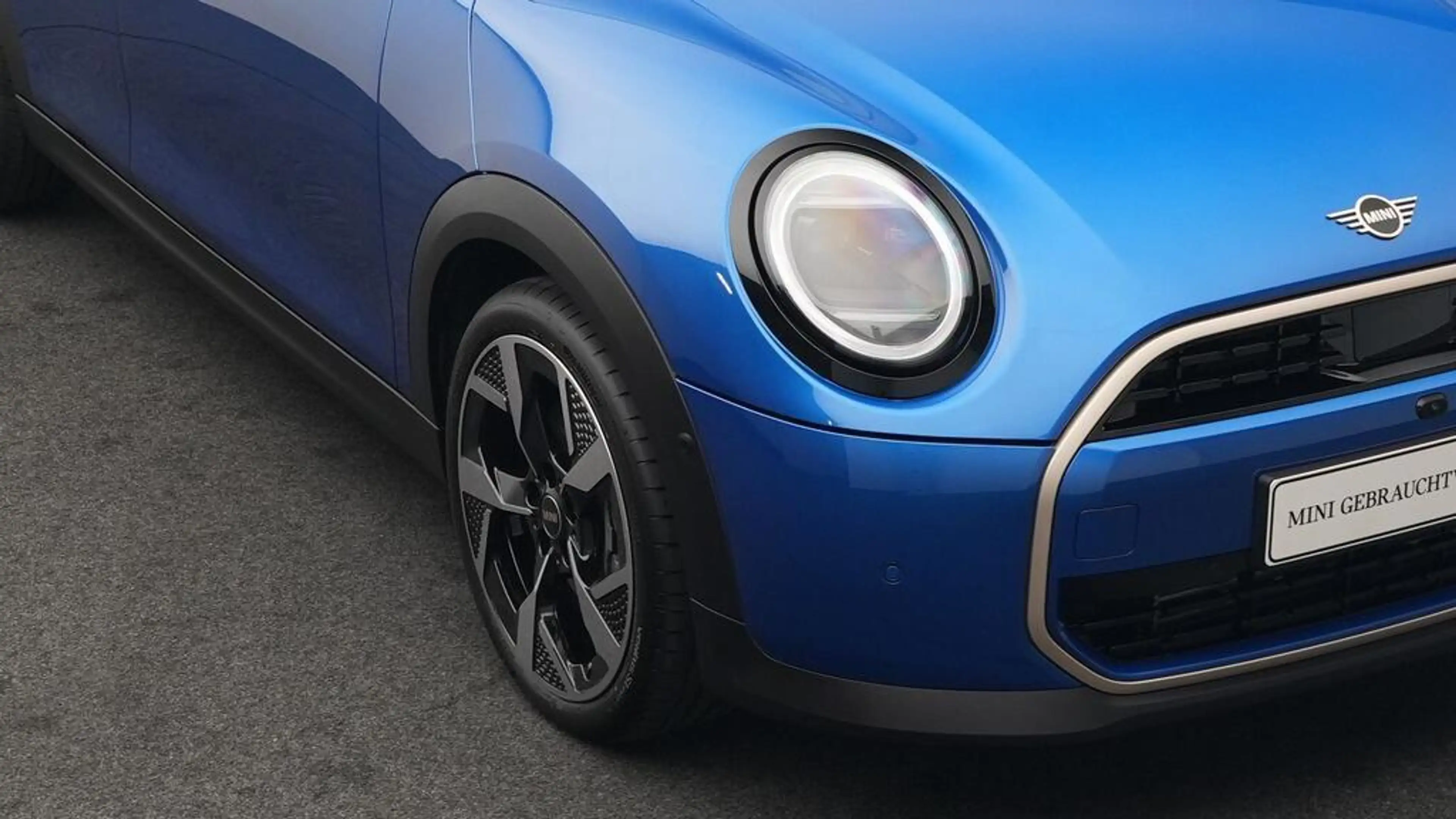 MINI Cooper C Favoured Trim — photo 20