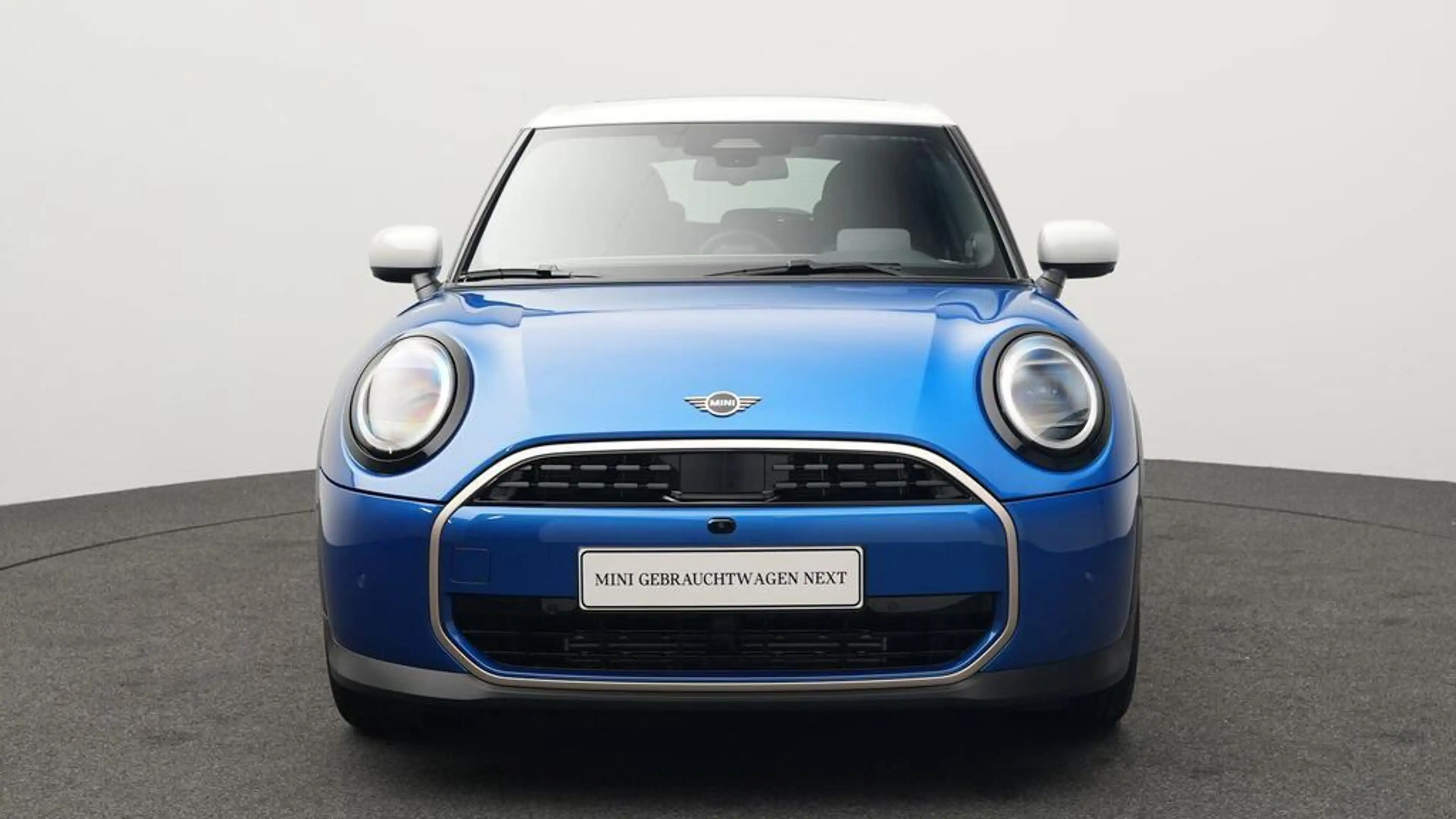 MINI Cooper C Favoured Trim — photo 15