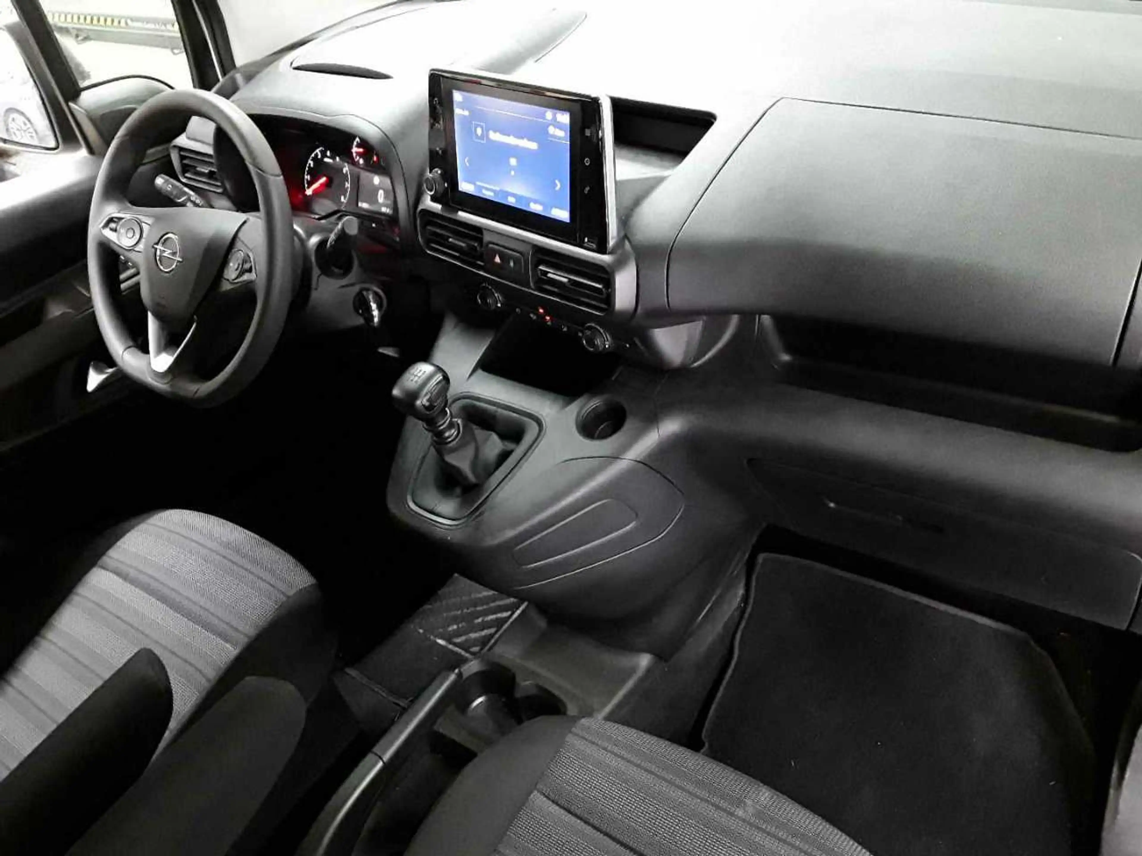 Opel Combo Combo Life 1.2 Turbo Edition CarPlay RFK — photo 9