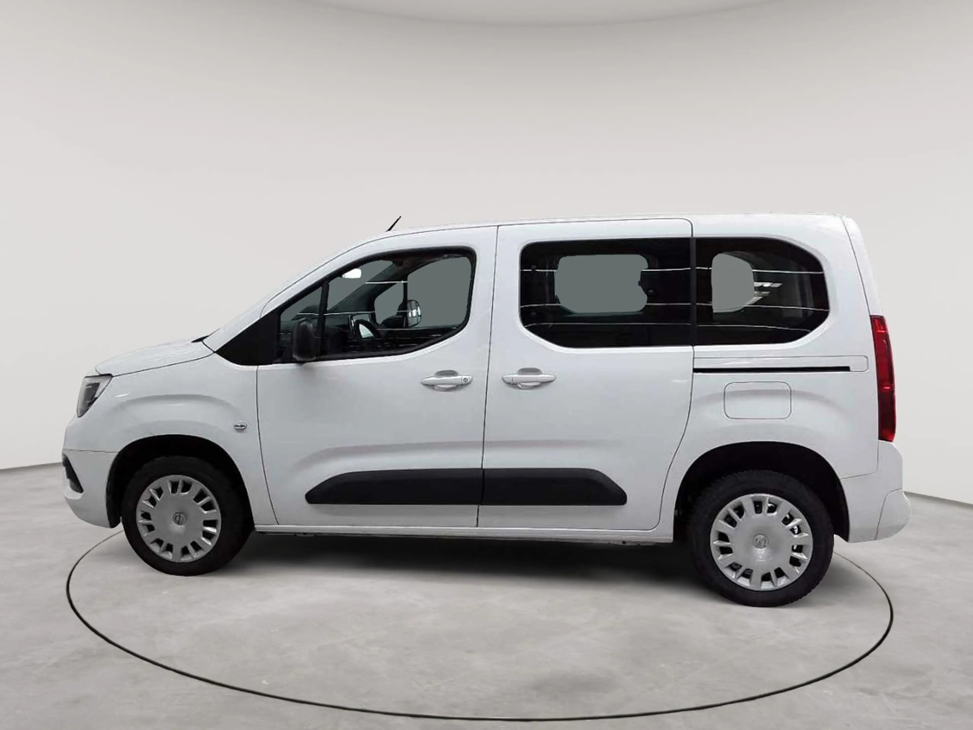 Opel Combo Combo Life 1.2 Turbo Edition CarPlay RFK — photo 6