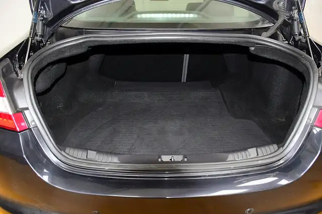 Jaguar XF view 24