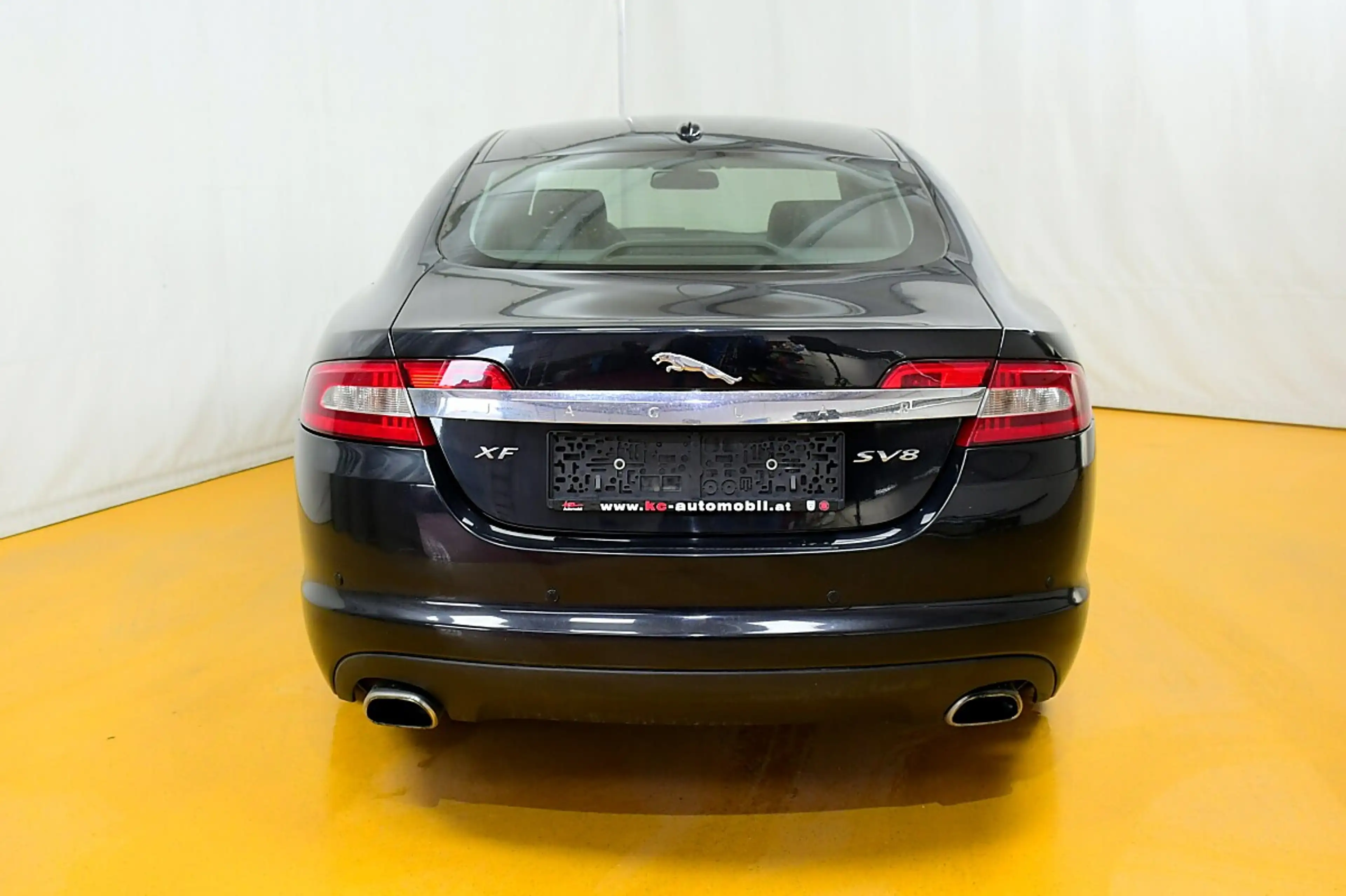 Jaguar XF 4,2 SV8 — photo 23