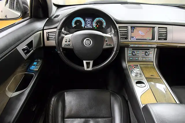 Jaguar XF view 2