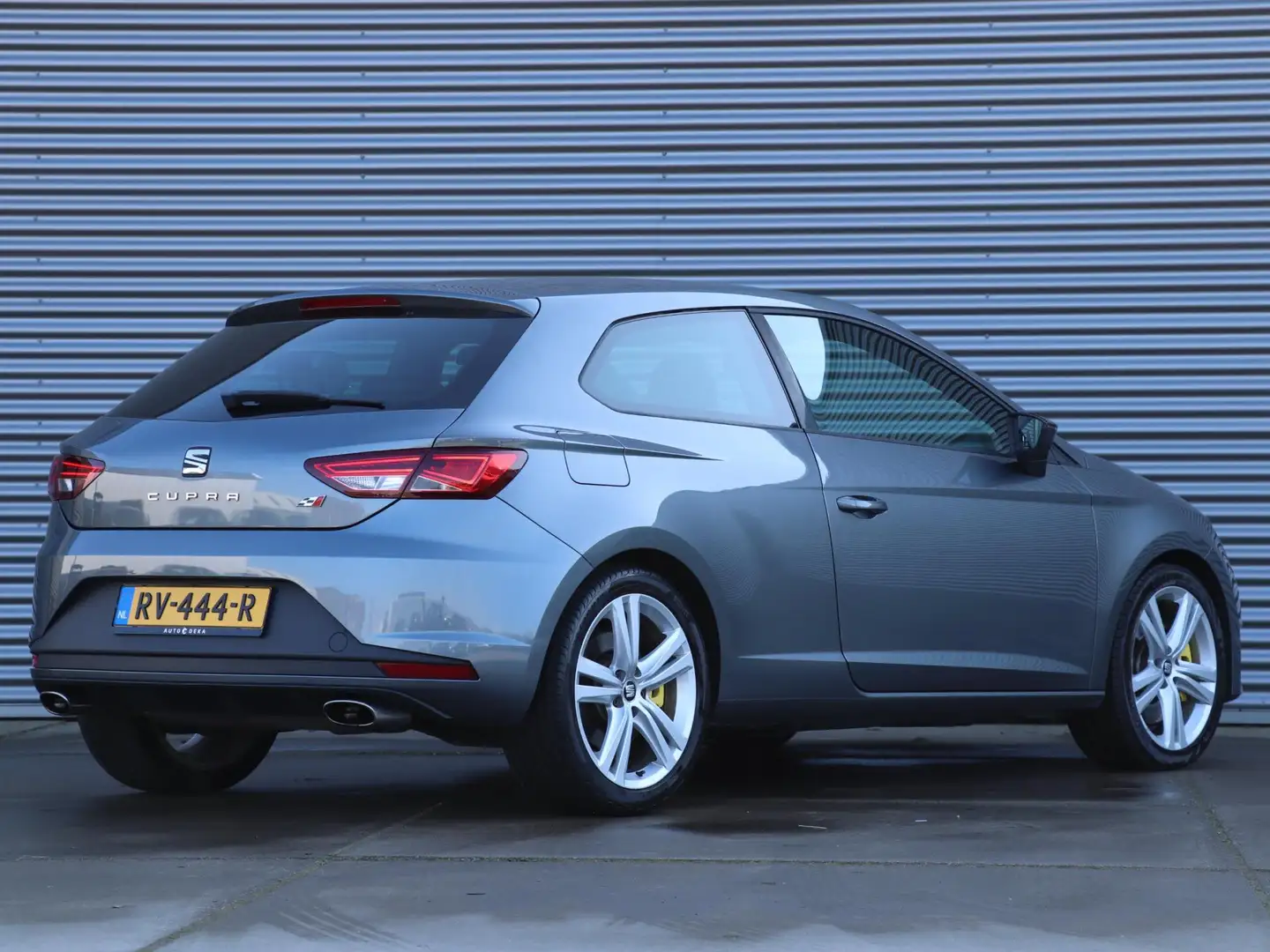 SEAT Leon SC 2.0 TSI 280 Cupra DSG *Leder/Alcantara* Grijs - 2