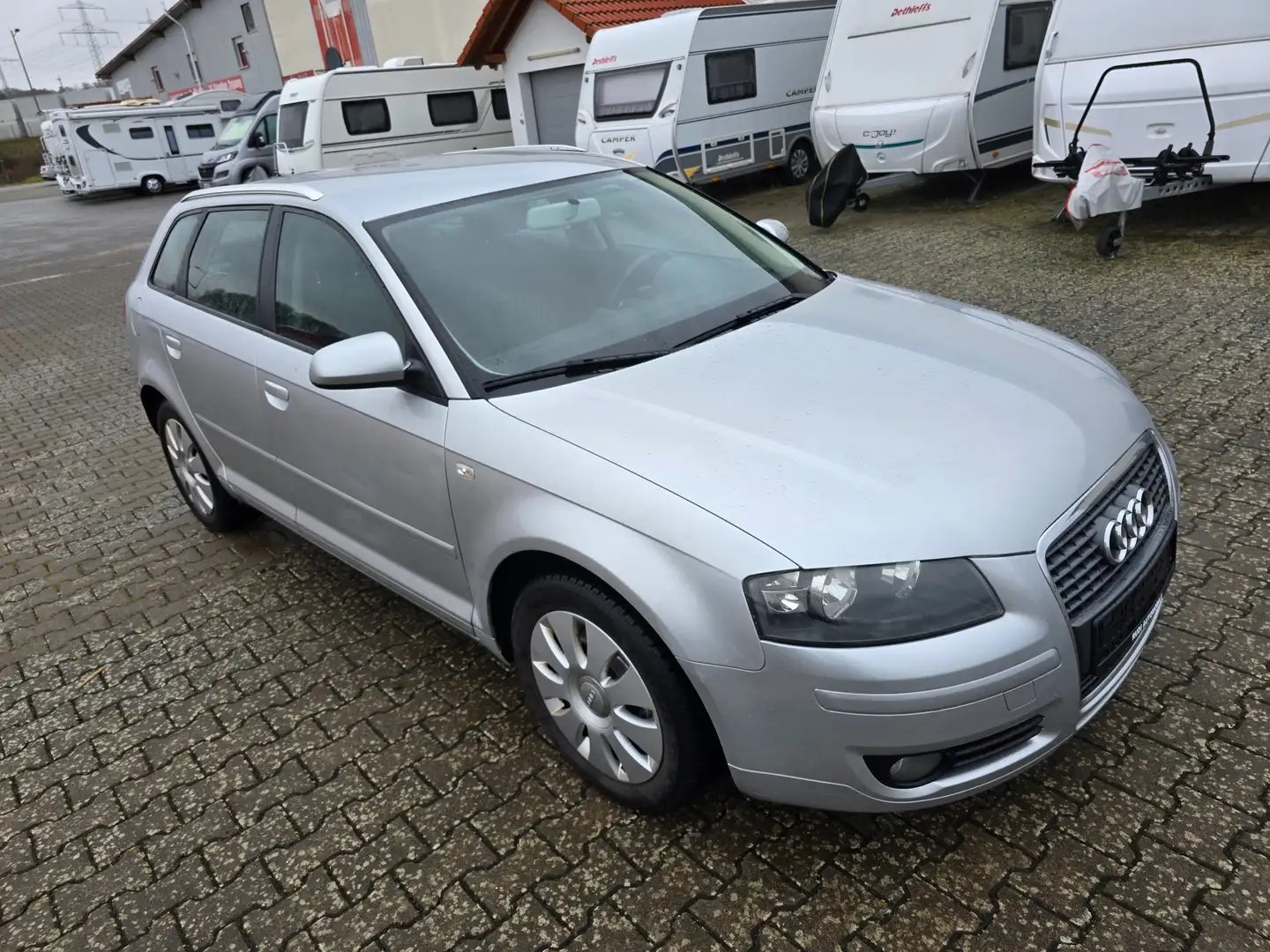 Audi A3 1.6 Attraction Silber - 2
