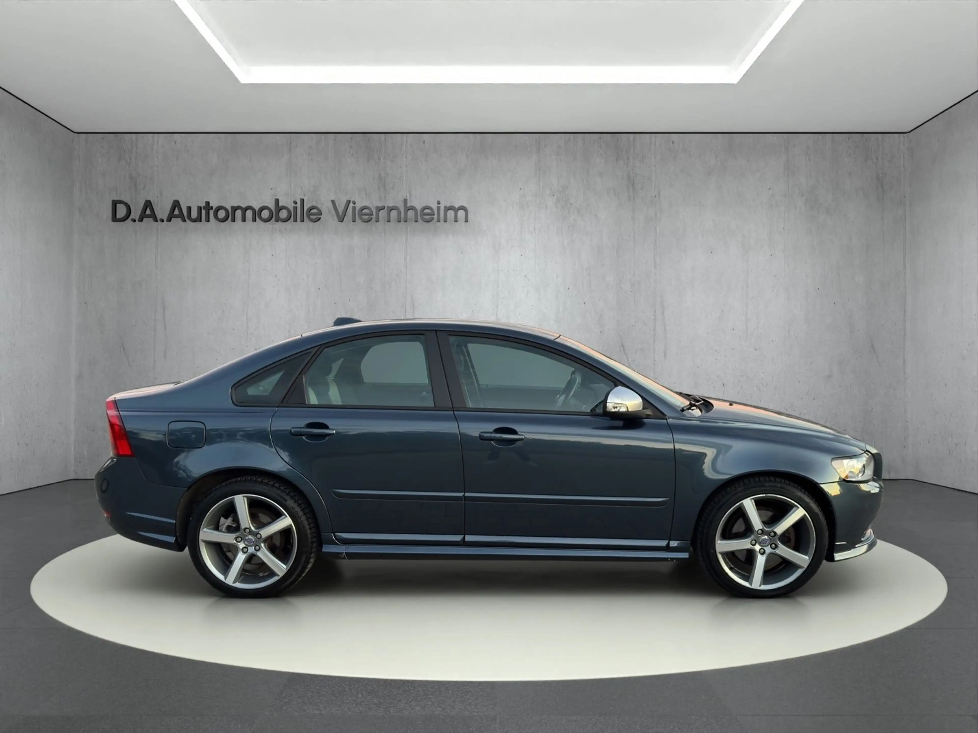 Volvo S40 Lim. 2.0 D Edition R-Design°Automatik°Klima° — photo 7