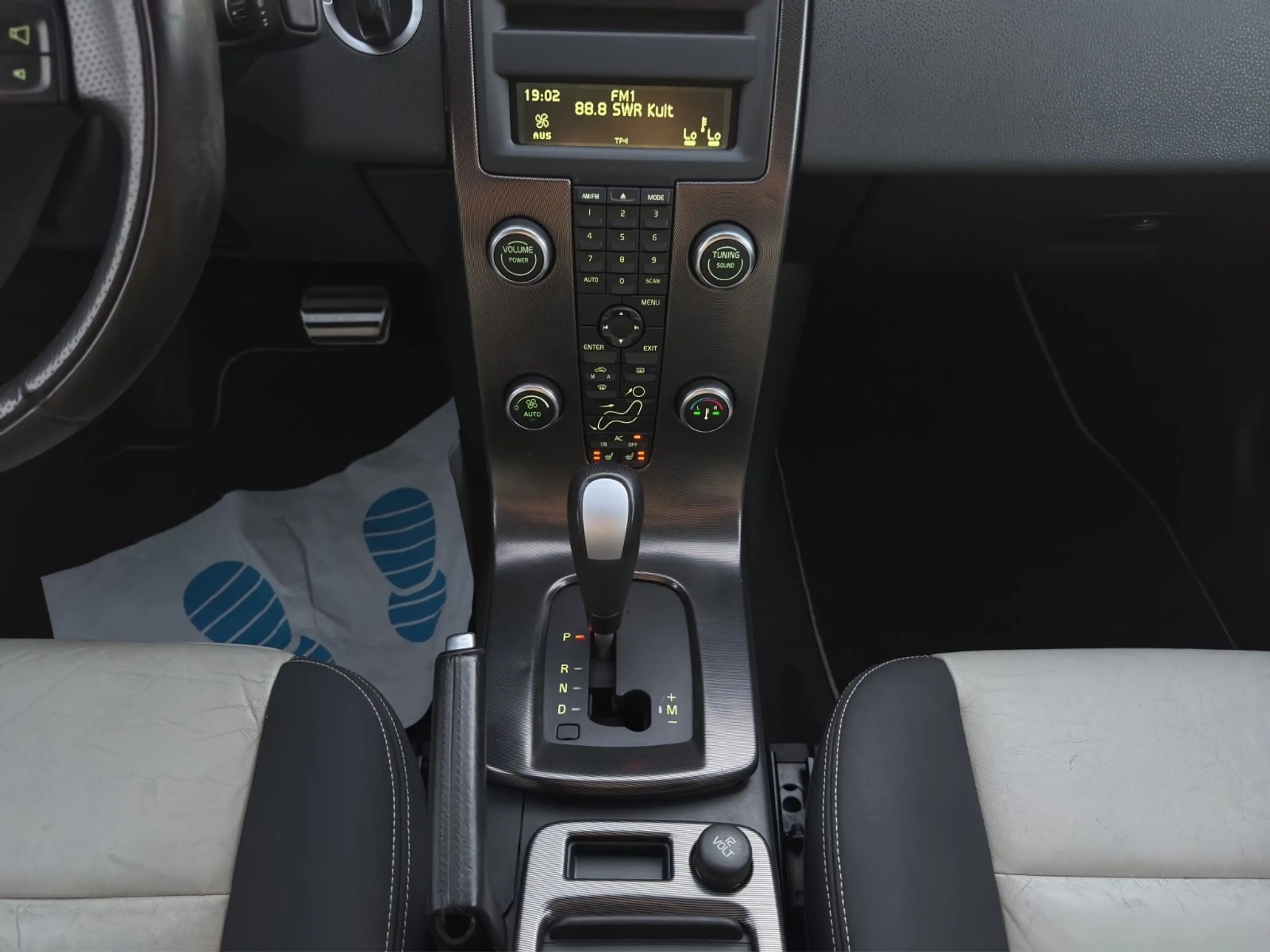 Volvo S40 Lim. 2.0 D Edition R-Design°Automatik°Klima° — photo 15