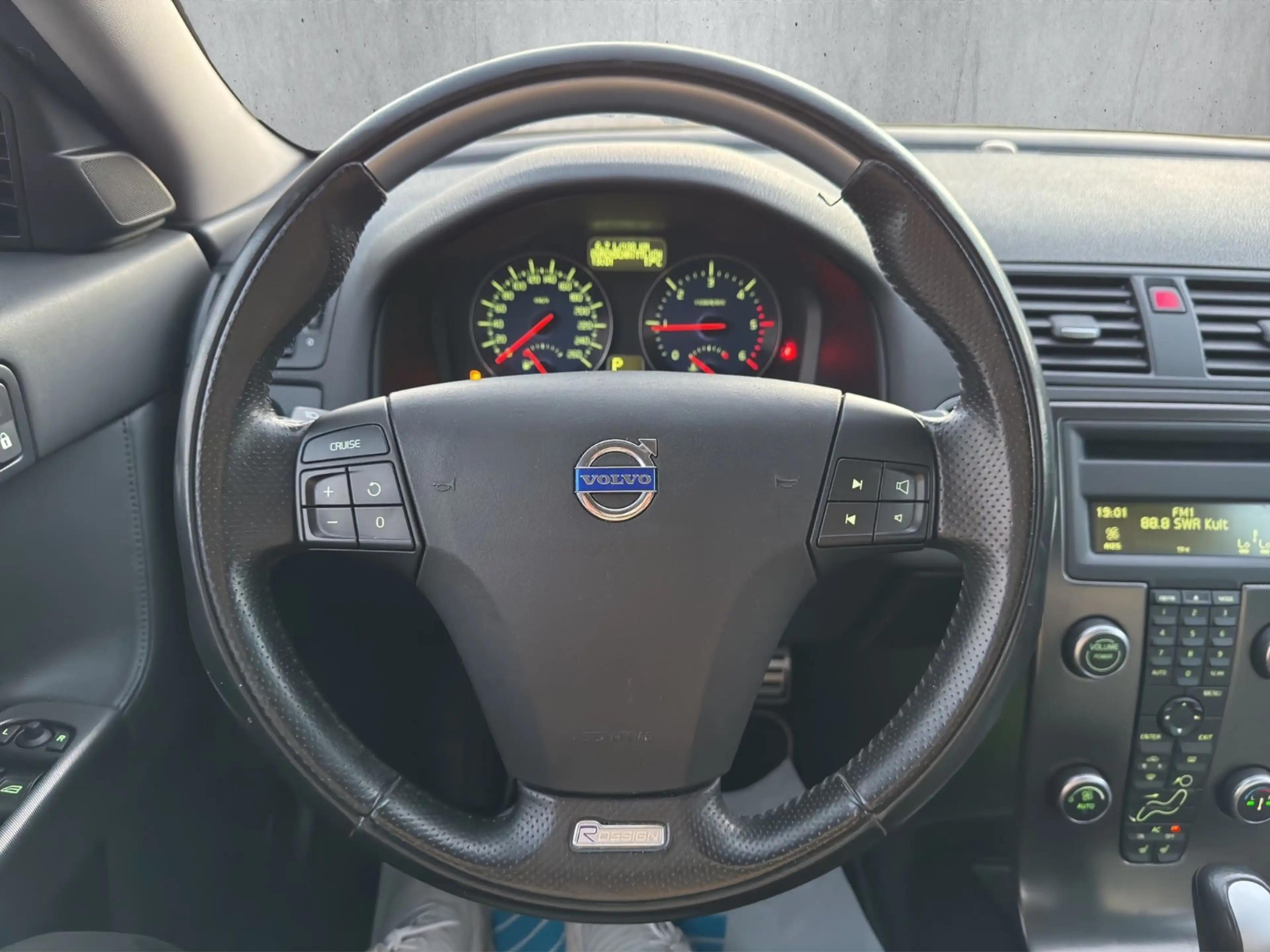 Volvo S40 Lim. 2.0 D Edition R-Design°Automatik°Klima° — photo 10