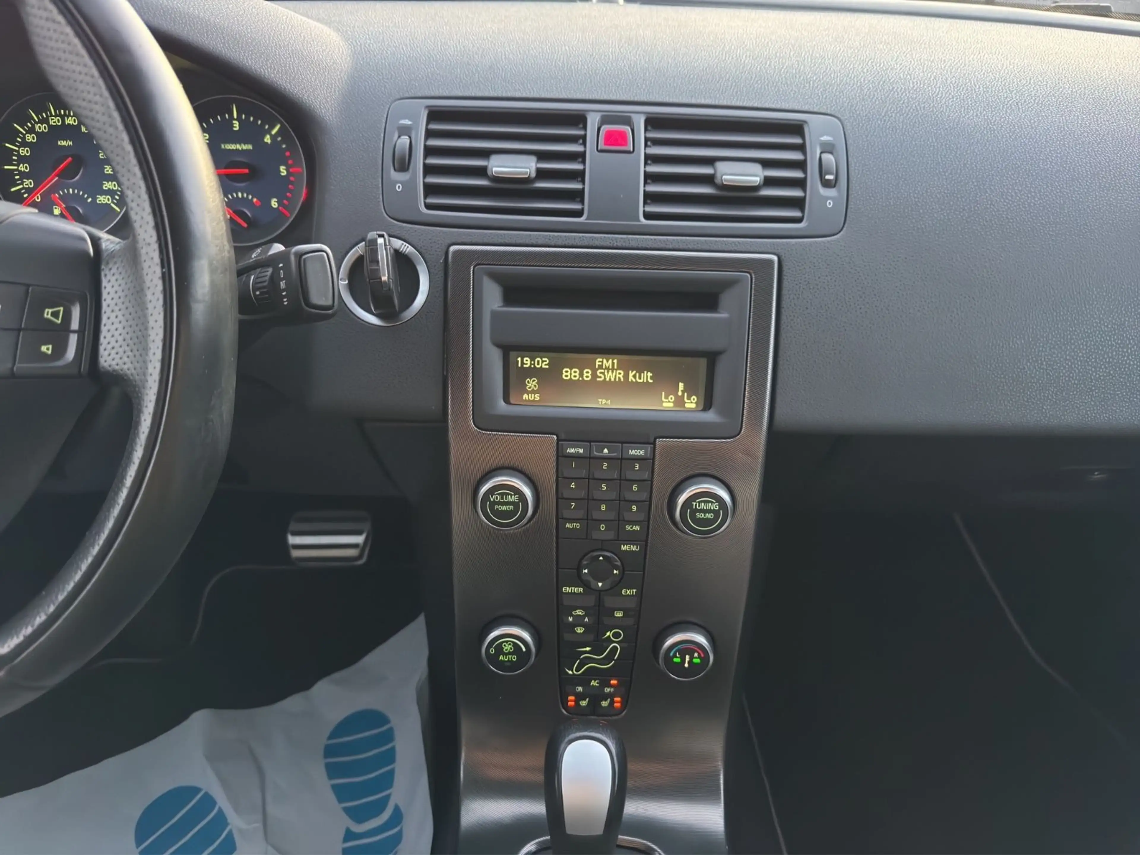 Volvo S40 Lim. 2.0 D Edition R-Design°Automatik°Klima° — photo 14