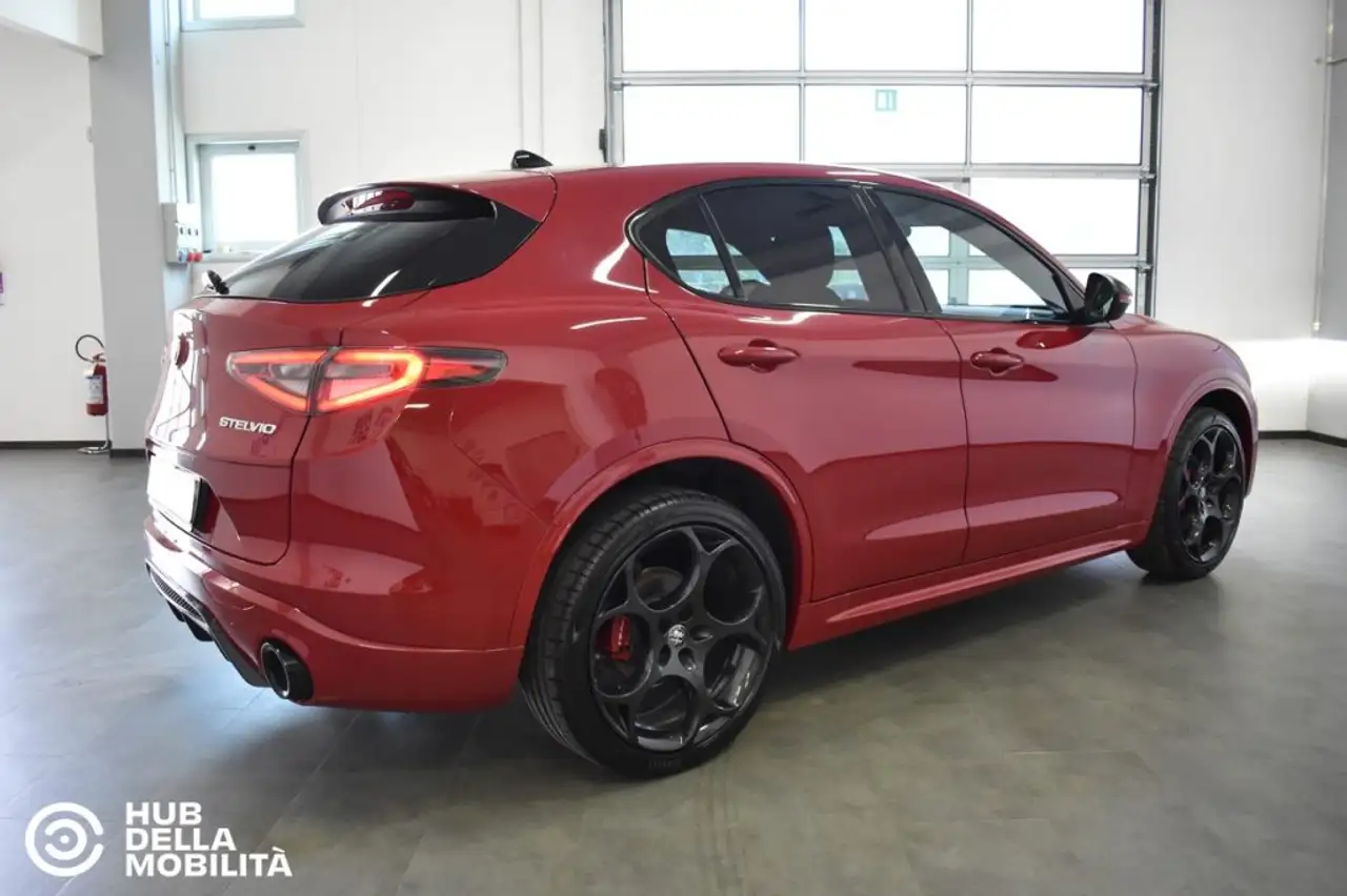Alfa Romeo Stelvio 2024
