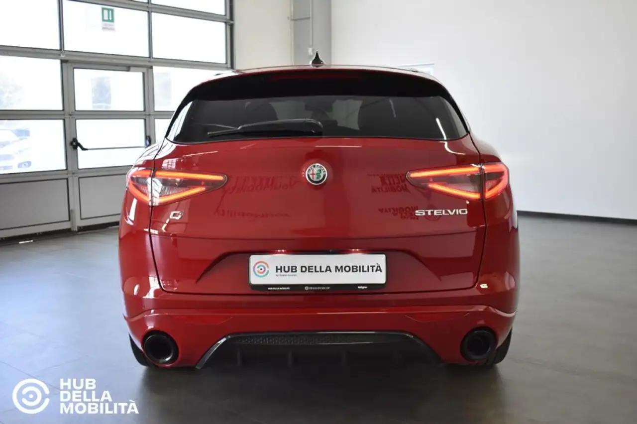 Alfa Romeo Stelvio 2024