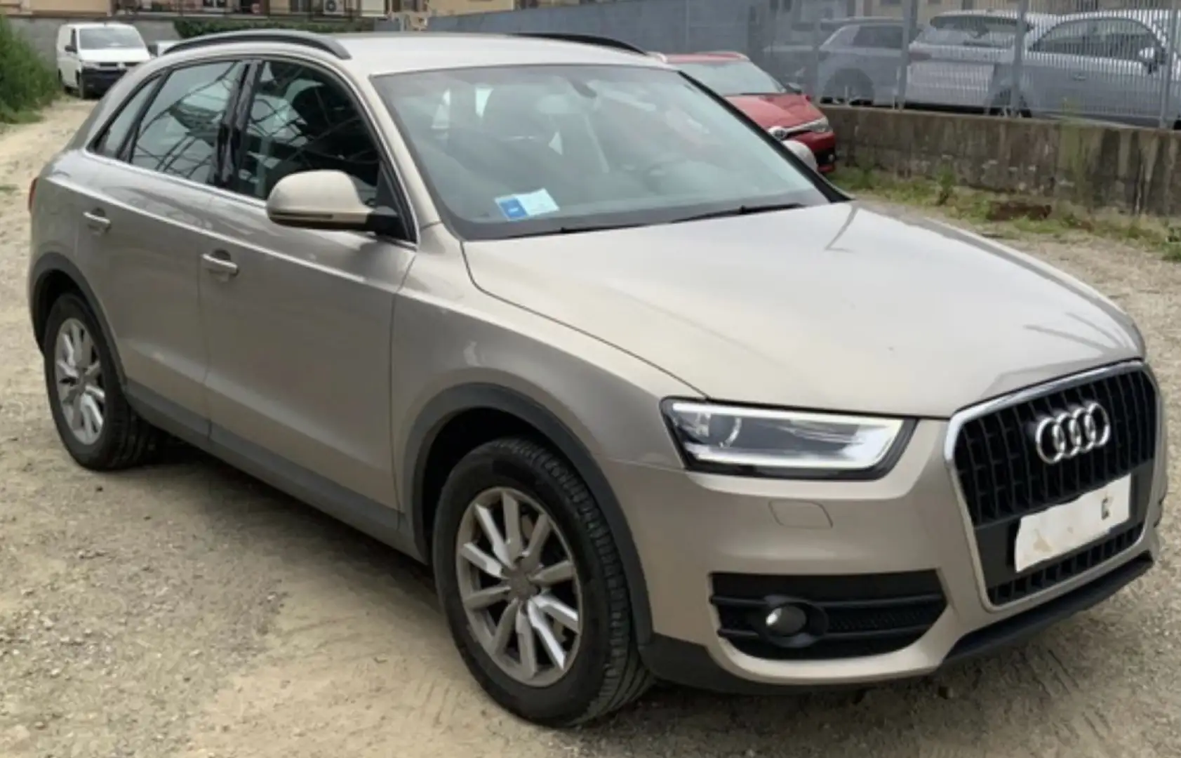 Audi Q3 2.0 tdi Advanced Plus 140cv Gris - 1