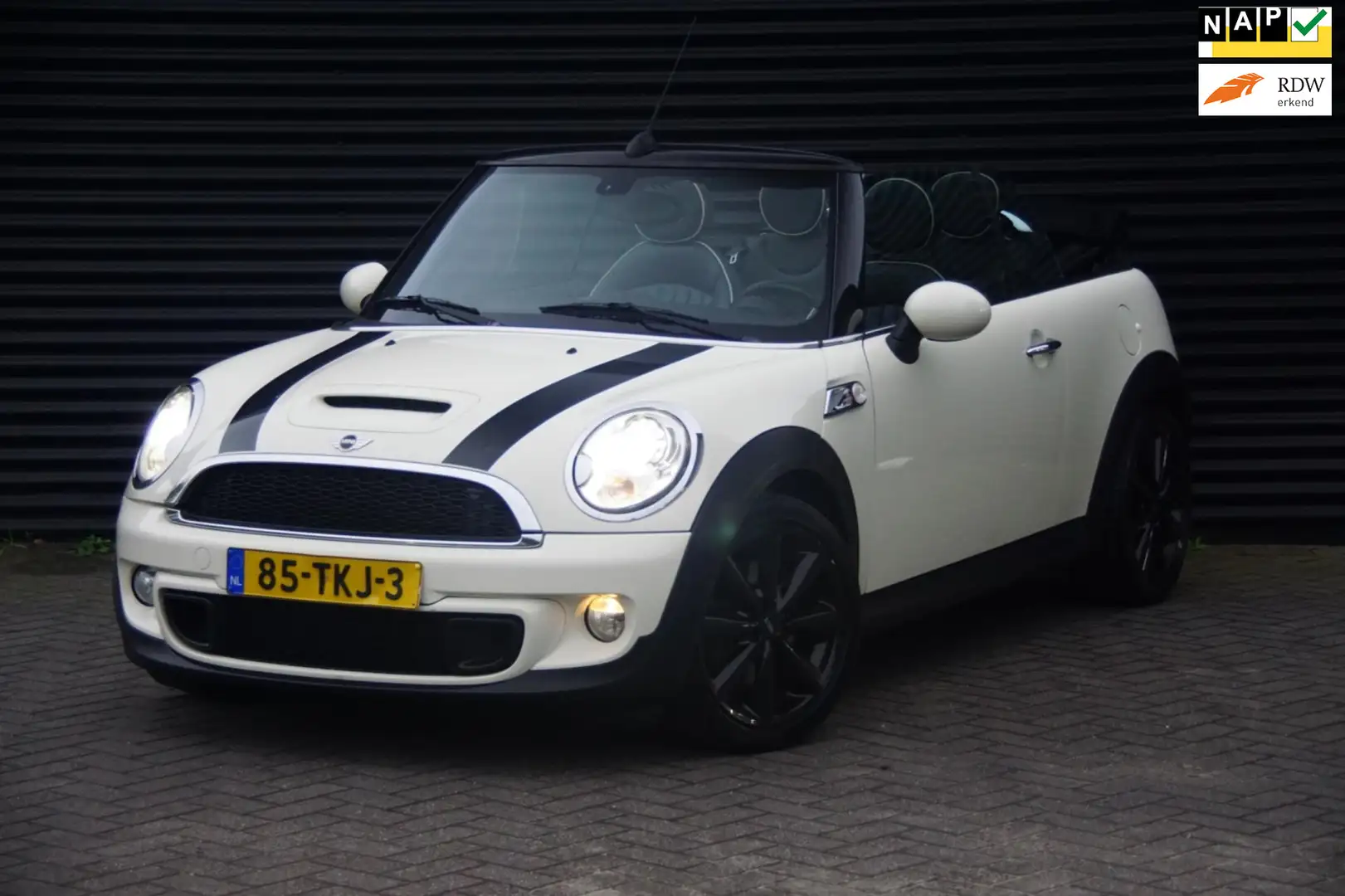 MINI Cooper Cabrio 1.6 Cooper S Chili | Automaat | Leder | Navi | Xen Weiß - 1