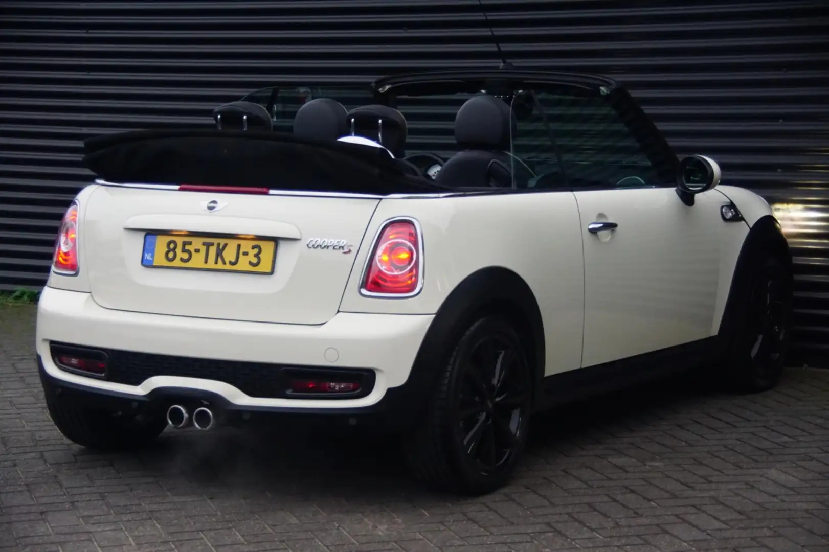 MINI Cooper Cabrio 1.6 Cooper S Chili | Automaat | Leder | Navi | Xen Weiß - 2