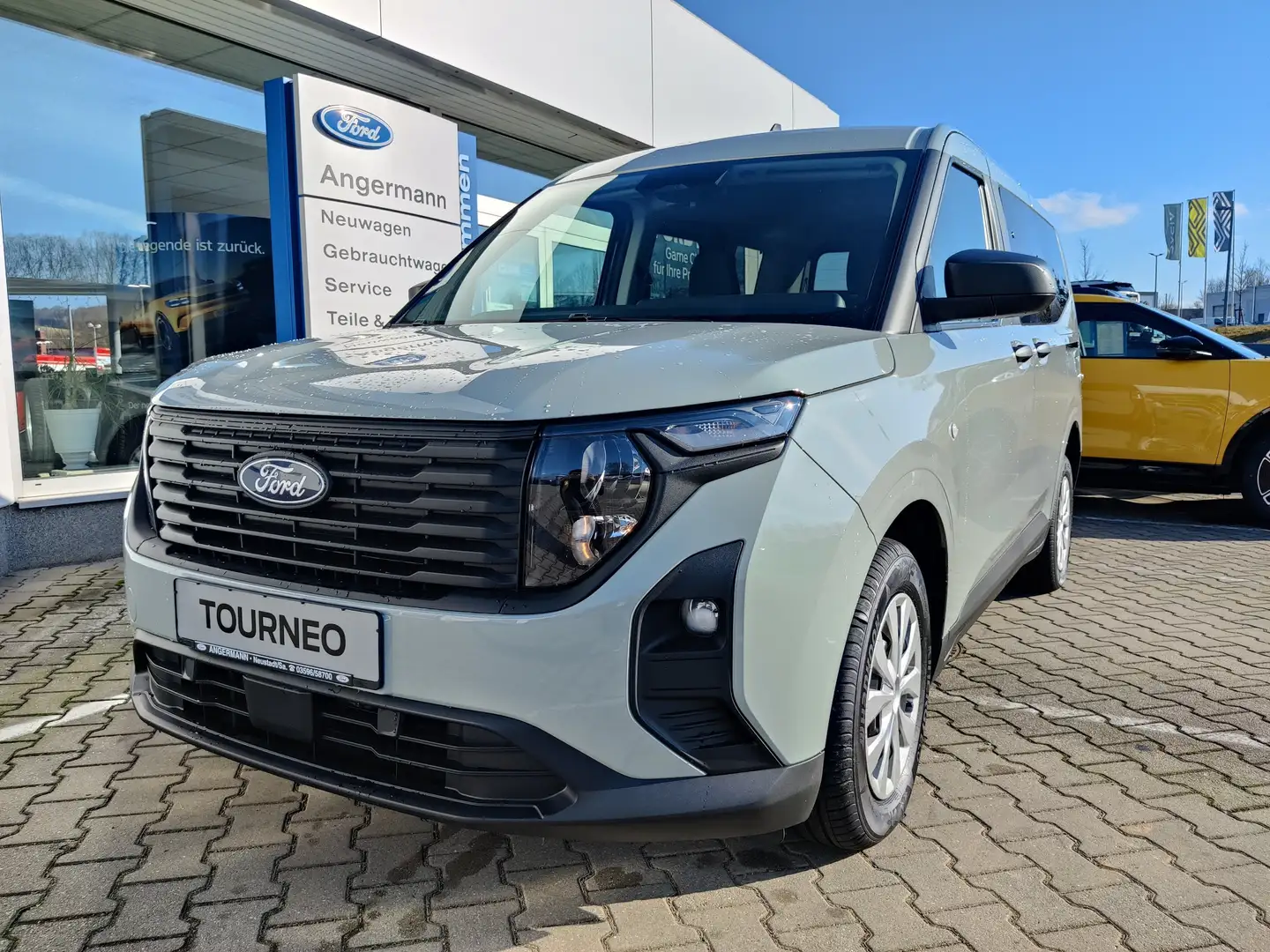 Ford Tourneo Courier Trend Grijs - 1