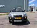 Hyundai TUCSON 2.0-16V Active 142 PK. Zilver - thumbnail 2