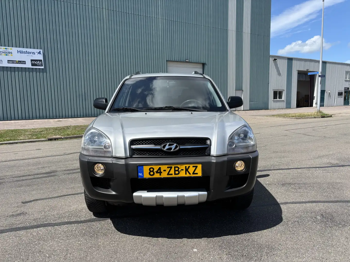 Hyundai TUCSON 2.0-16V Active 142 PK. Zilver - 2