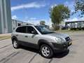 Hyundai TUCSON 2.0-16V Active 142 PK. Zilver - thumbnail 3