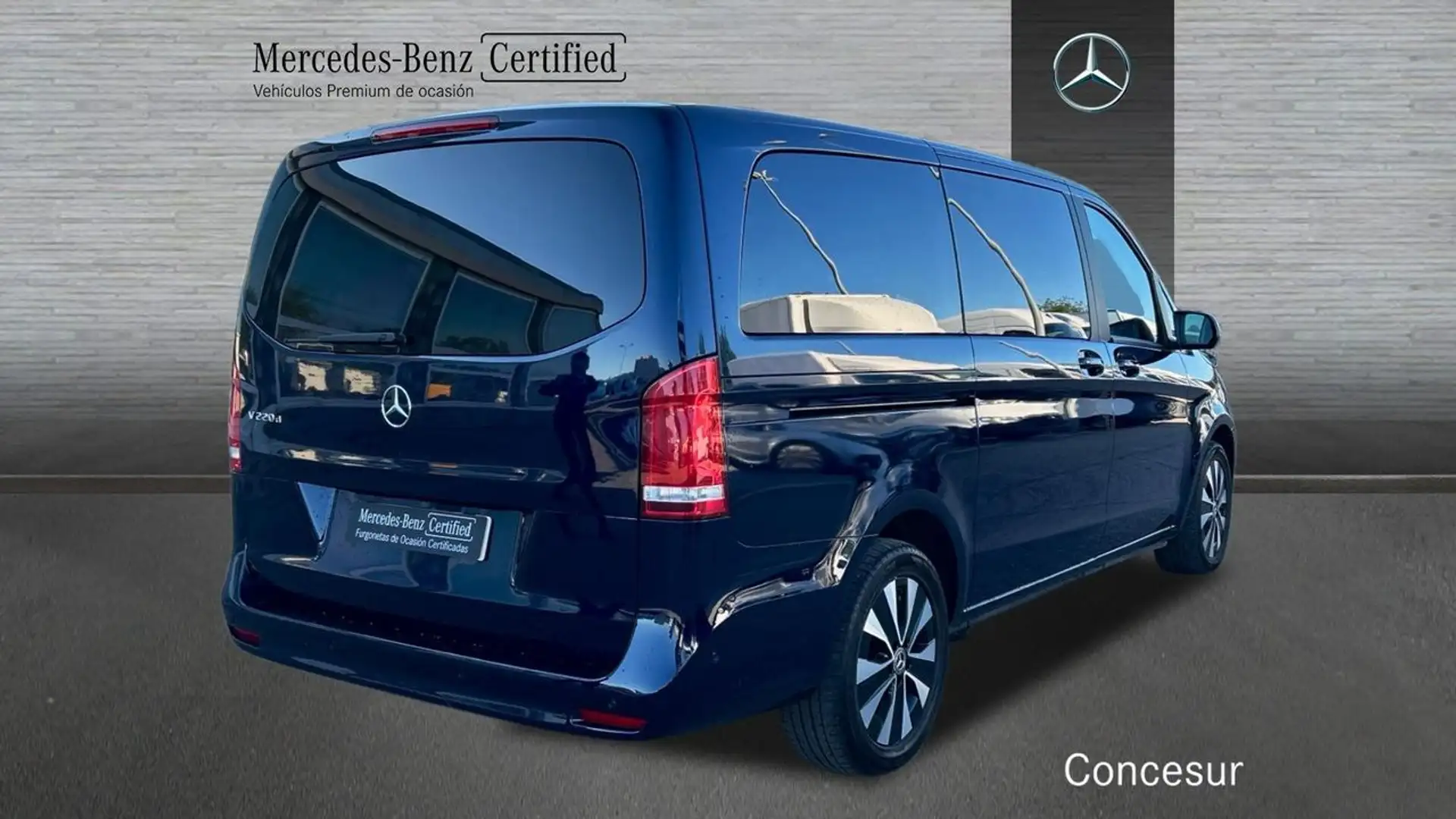 Mercedes-Benz V 220 d  Largo Blau - 2