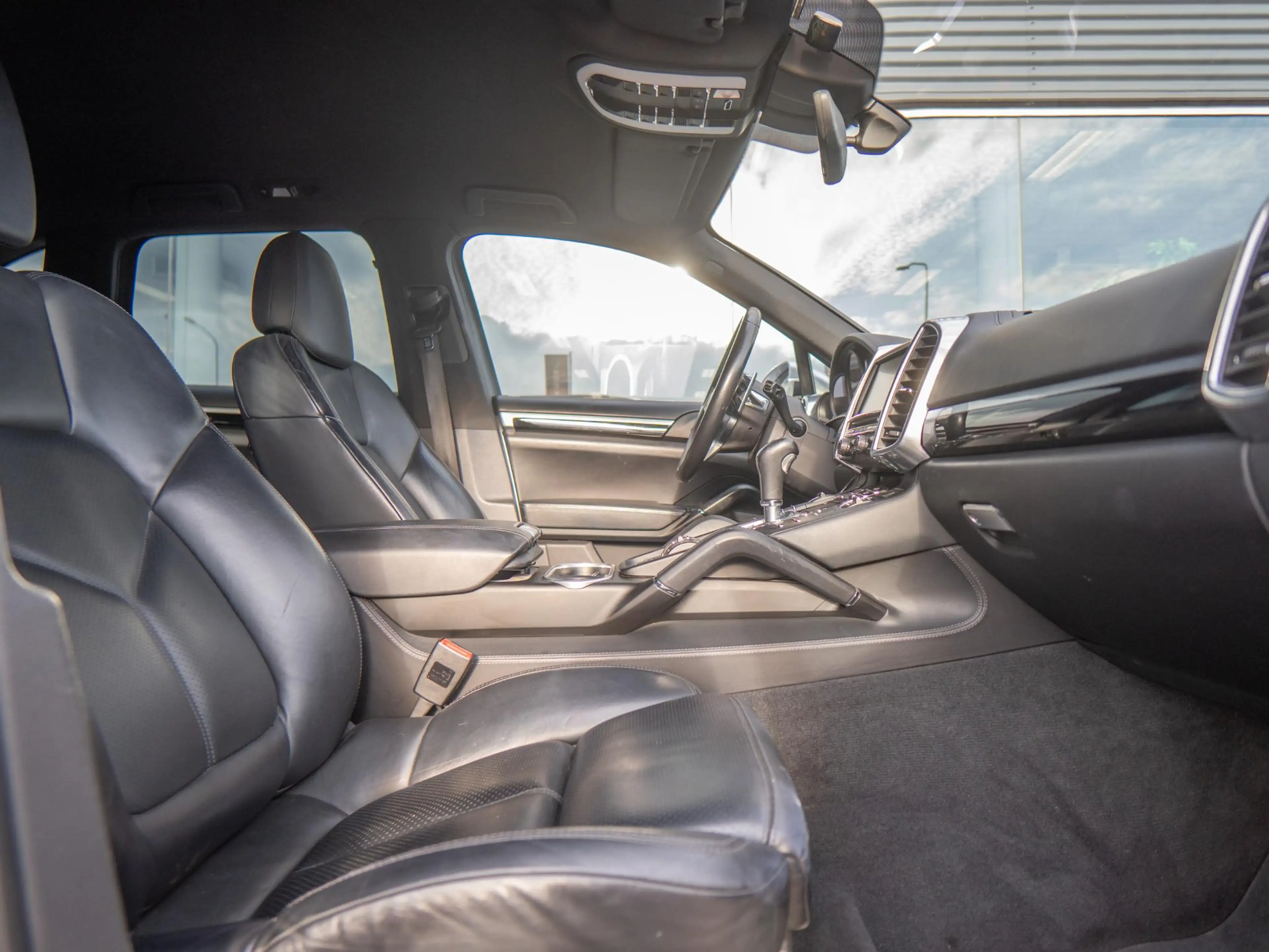 Porsche Cayenne 3.0 S E-Hybrid | Lucht | Memory | Trekhaak — photo 37