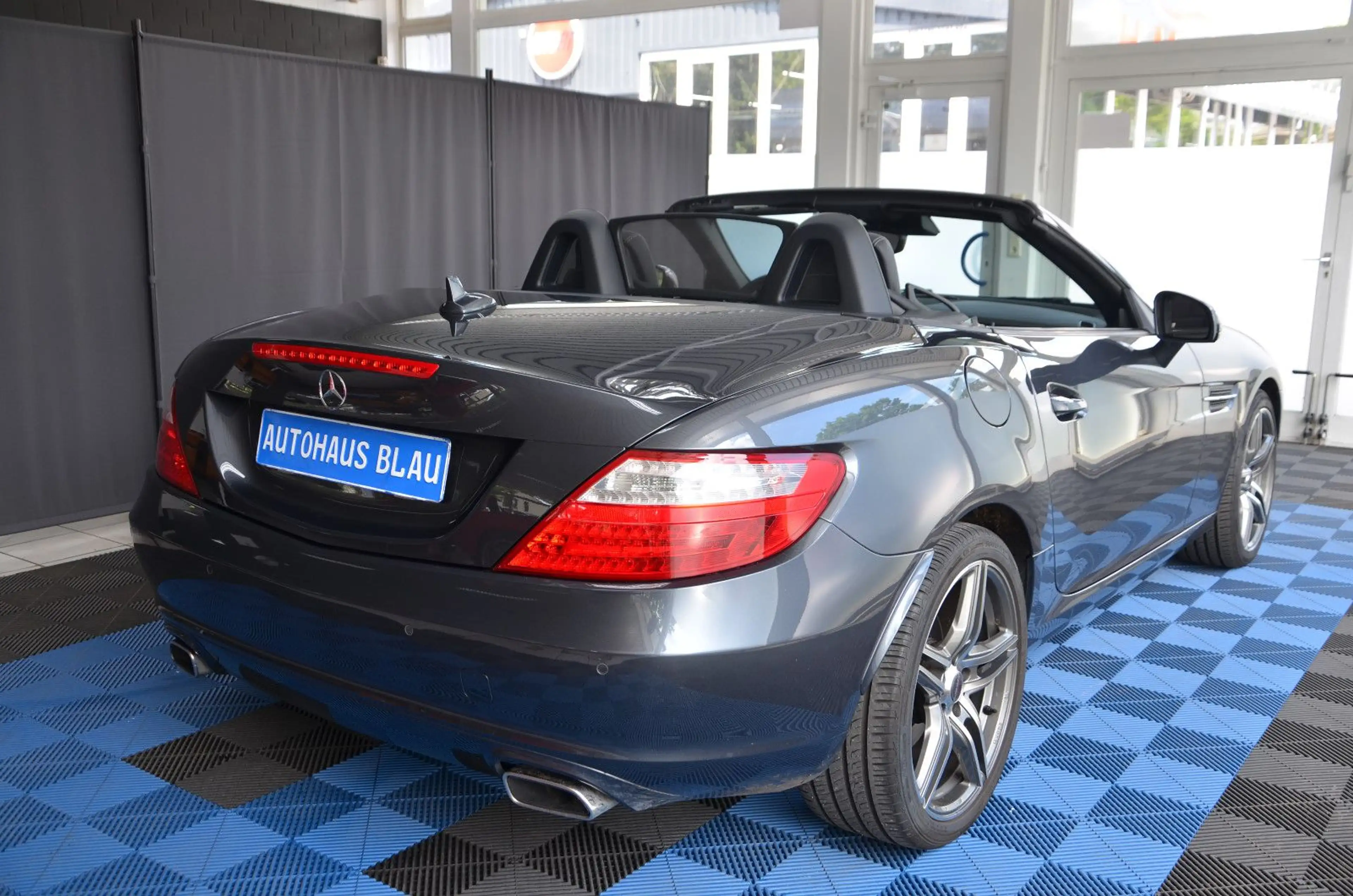 Mercedes-Benz SLK 200 Roadster *AUTOMATIK*LEDER*NAVI*ILS*PDC* — photo 4