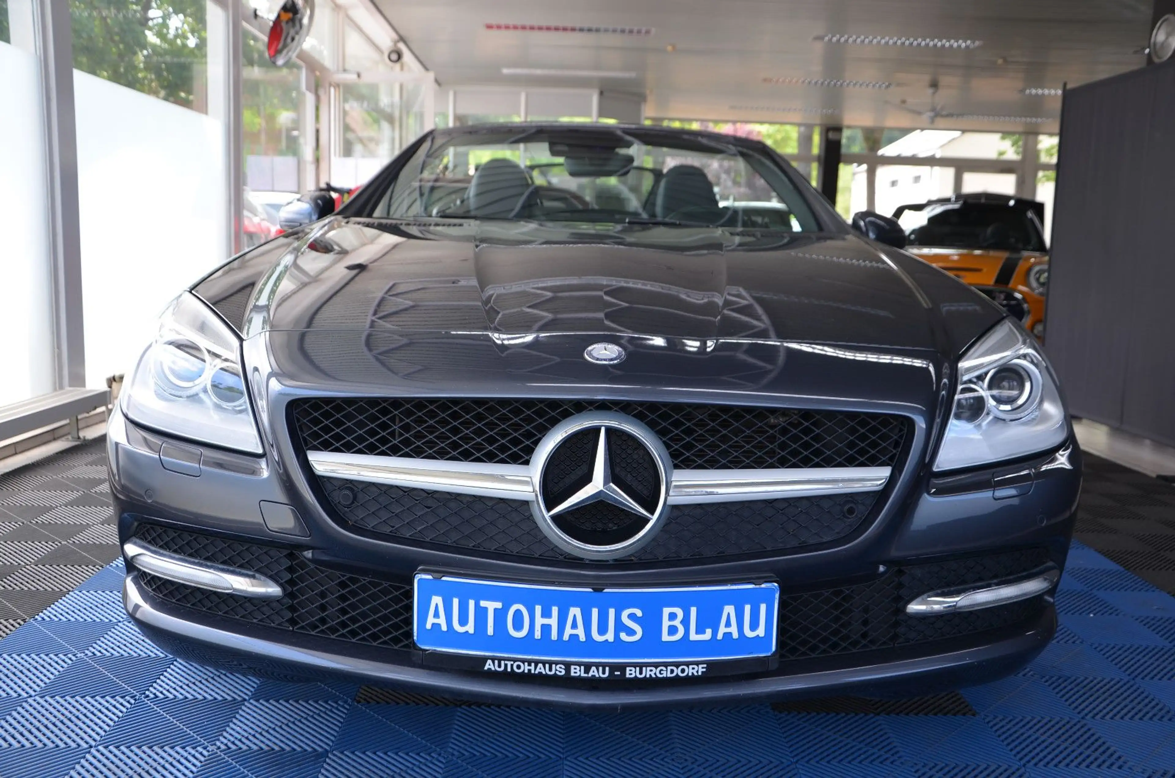 Mercedes-Benz SLK 200 Roadster *AUTOMATIK*LEDER*NAVI*ILS*PDC* — photo 2