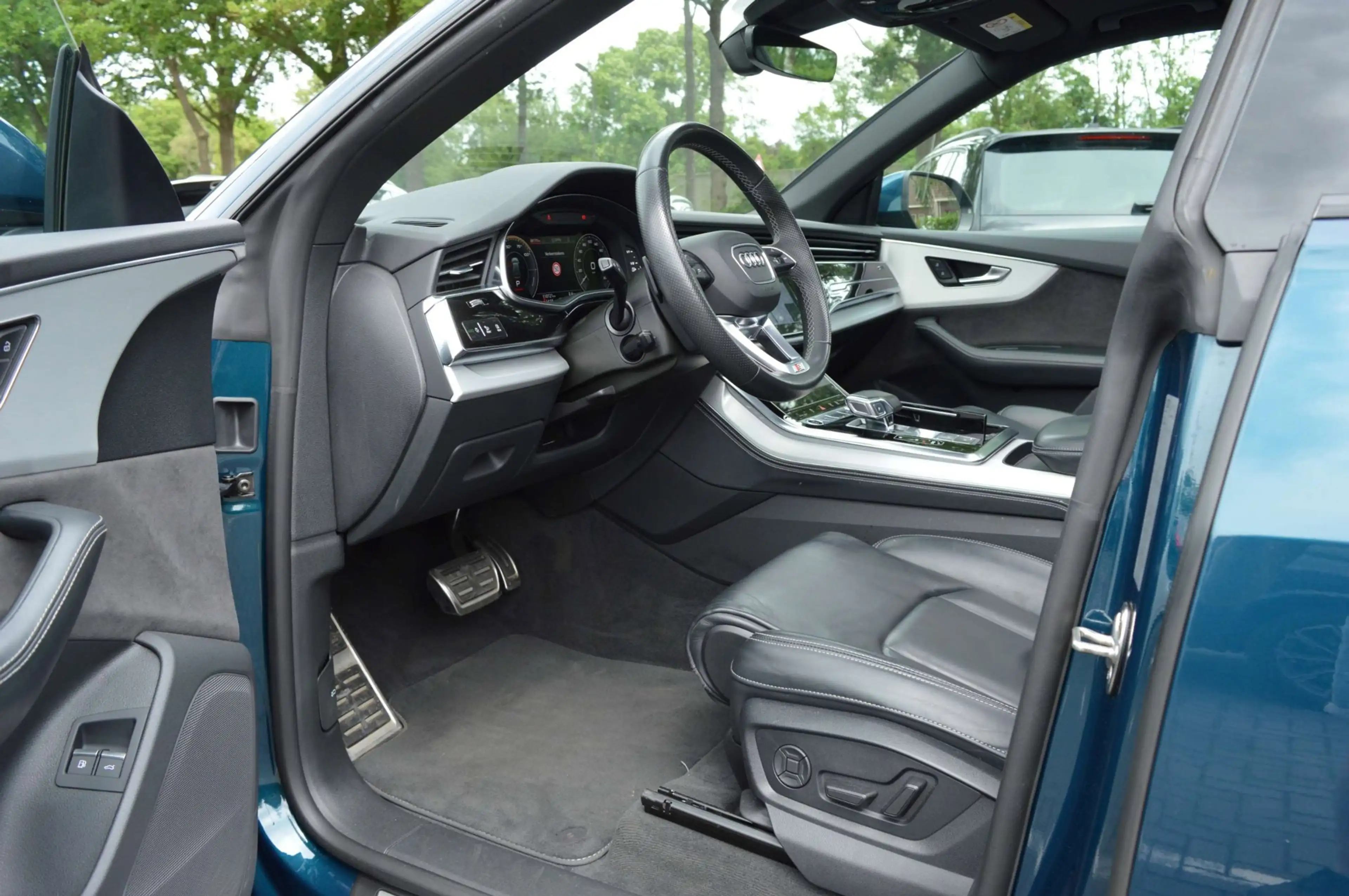 Audi Q8 55 TFSI e quattro Pro Line S - Pano | ACC | S-line — photo 3