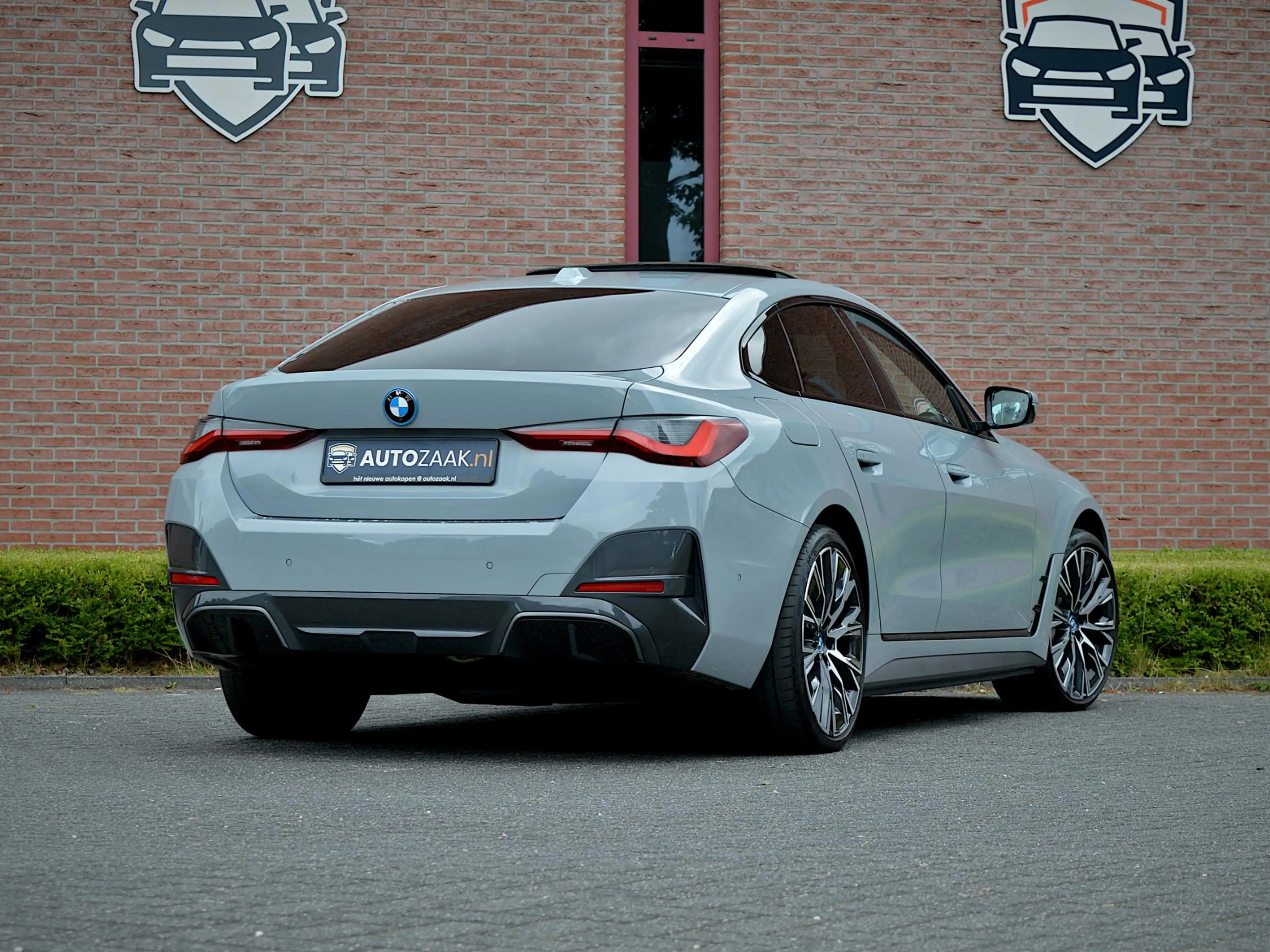 BMW i4 eDrive40 High Executive M Sport CoPilot — photo 2