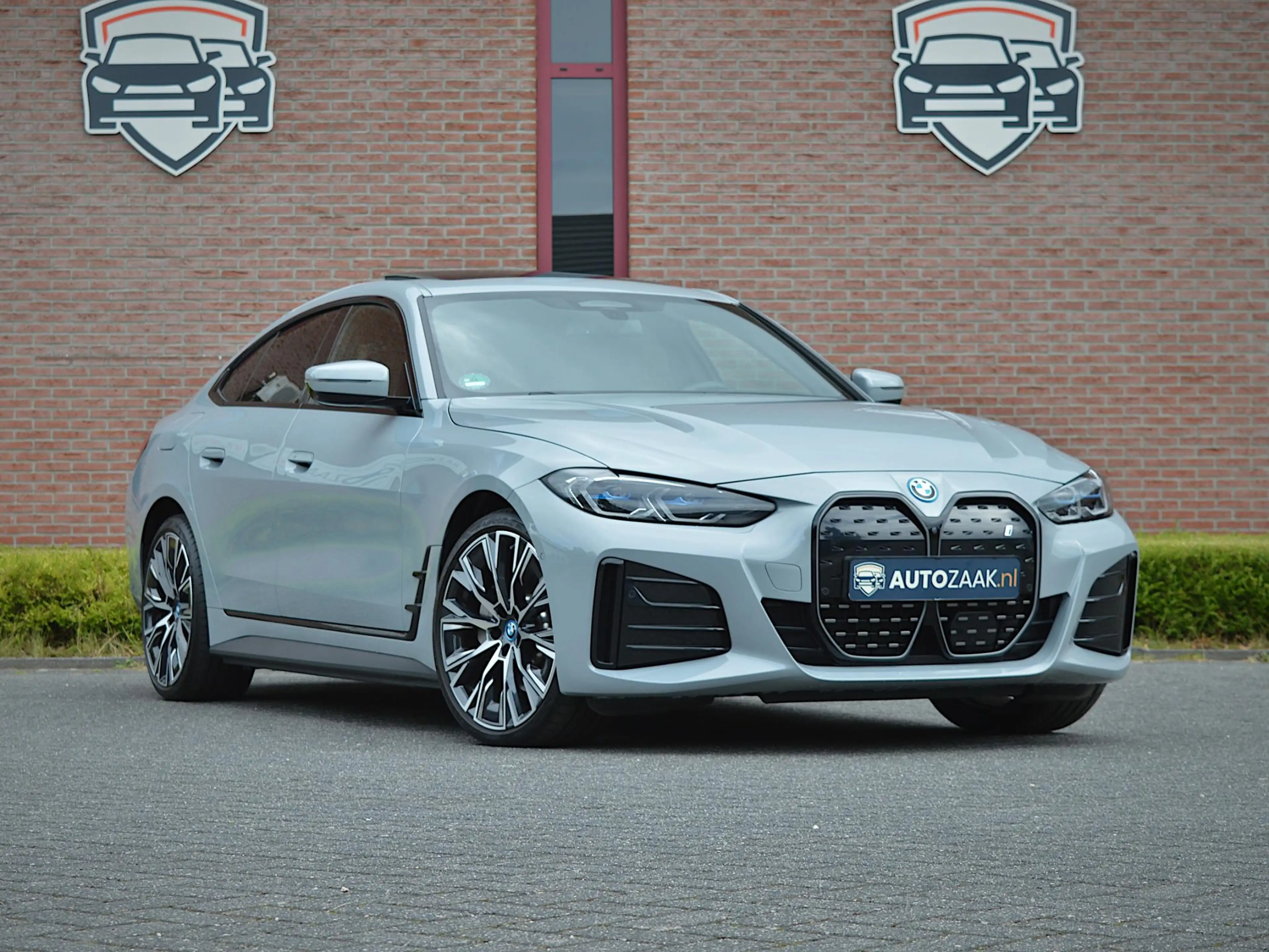 BMW i4 eDrive40 High Executive M Sport CoPilot — photo 5