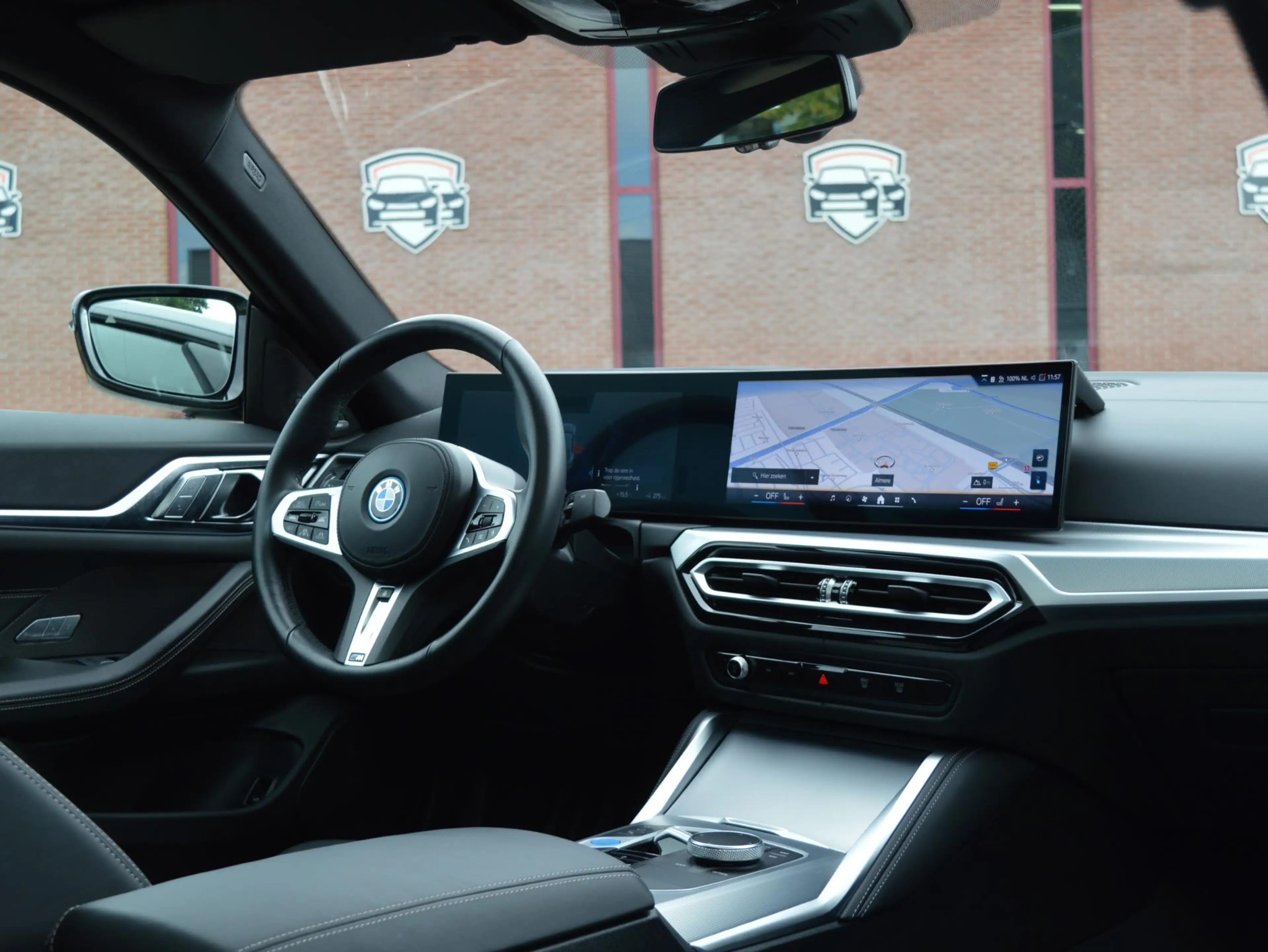BMW i4 eDrive40 High Executive M Sport CoPilot — photo 14