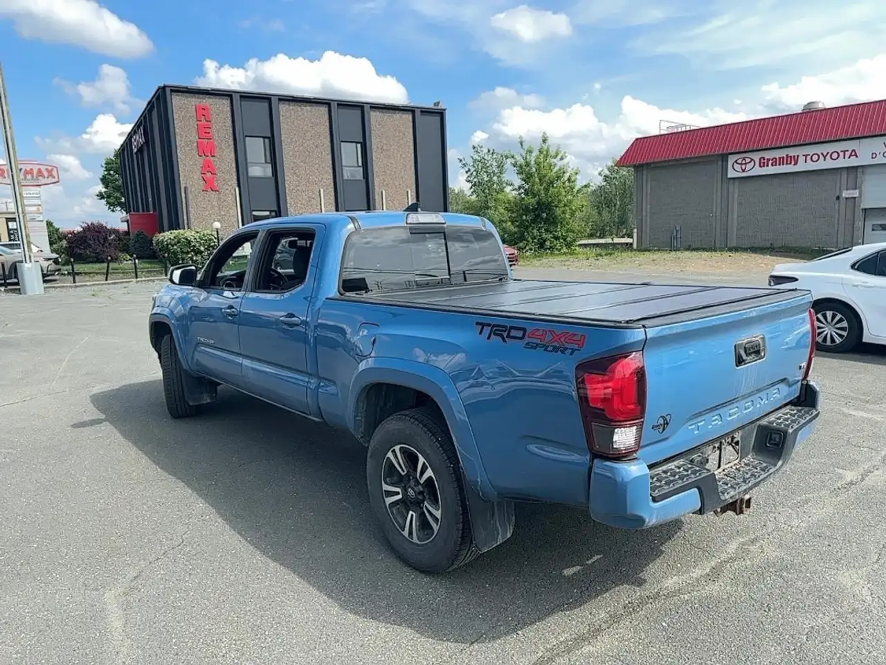 Toyota Tacoma снимка Toyota Tacoma