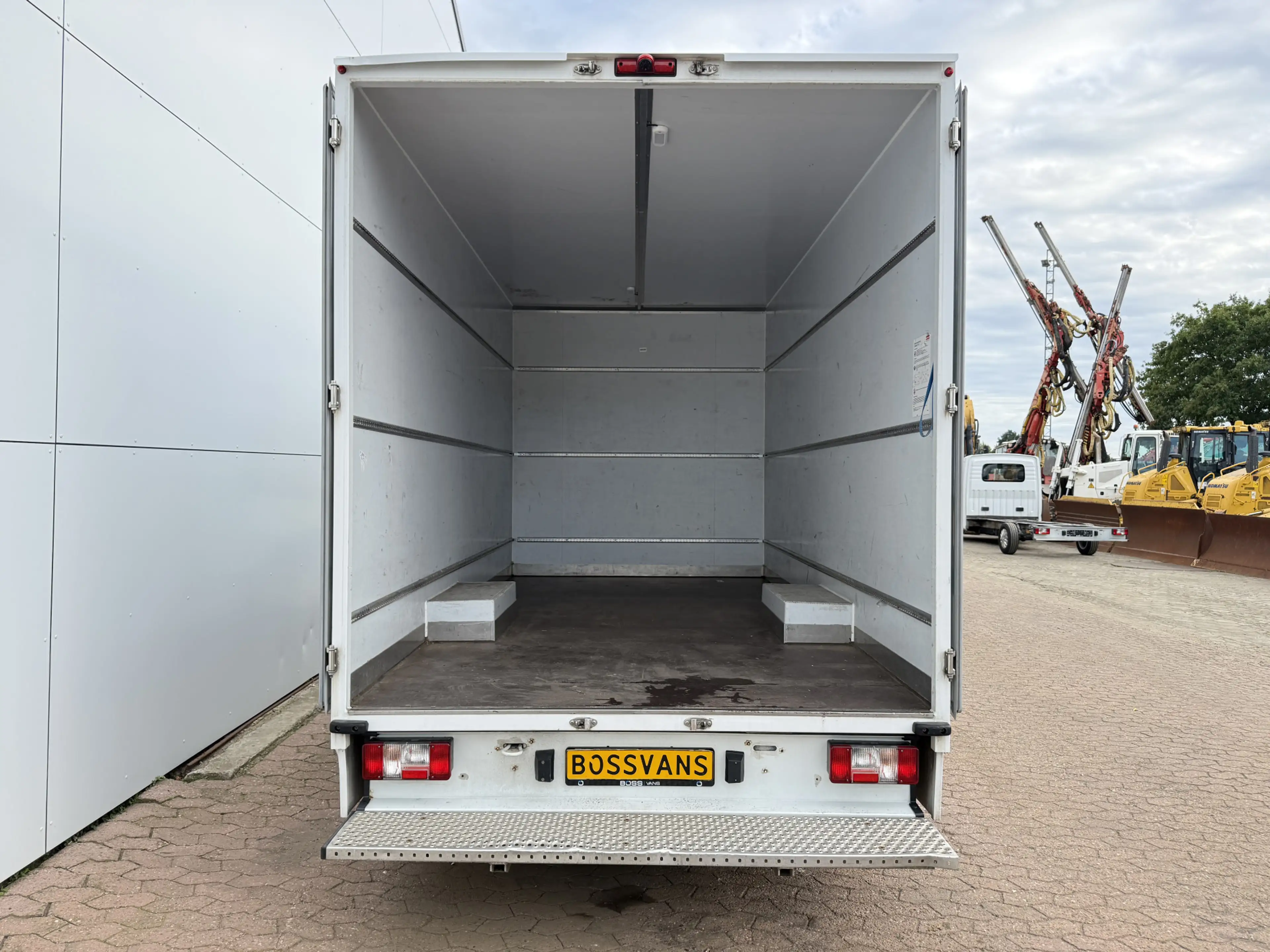 Maxus eDeliver 9 65 kWh Elektrisch L4 172km WLTP Bakwagen LED Airco — photo 9