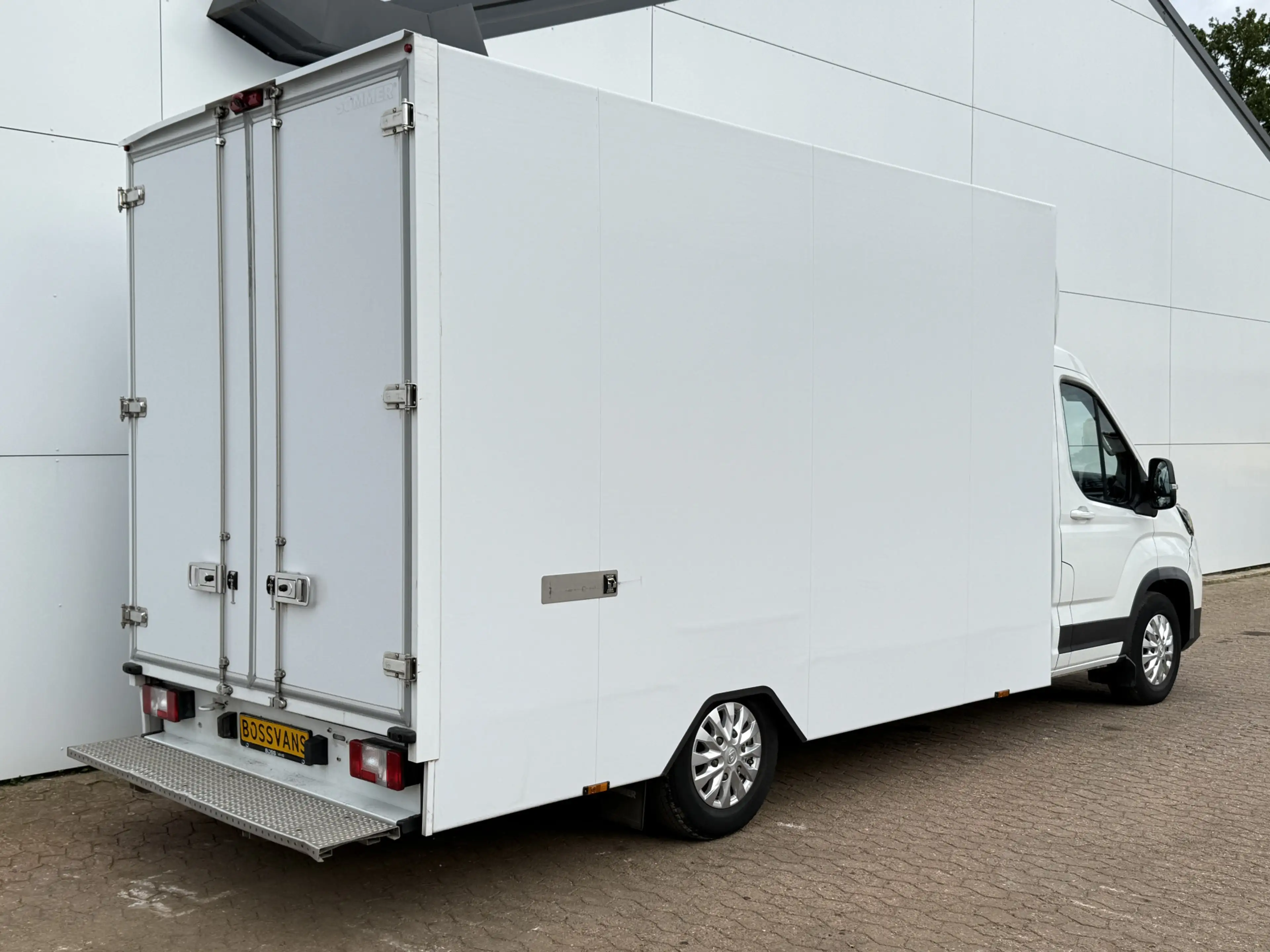 Maxus eDeliver 9 65 kWh Elektrisch L4 172km WLTP Bakwagen LED Airco — photo 3