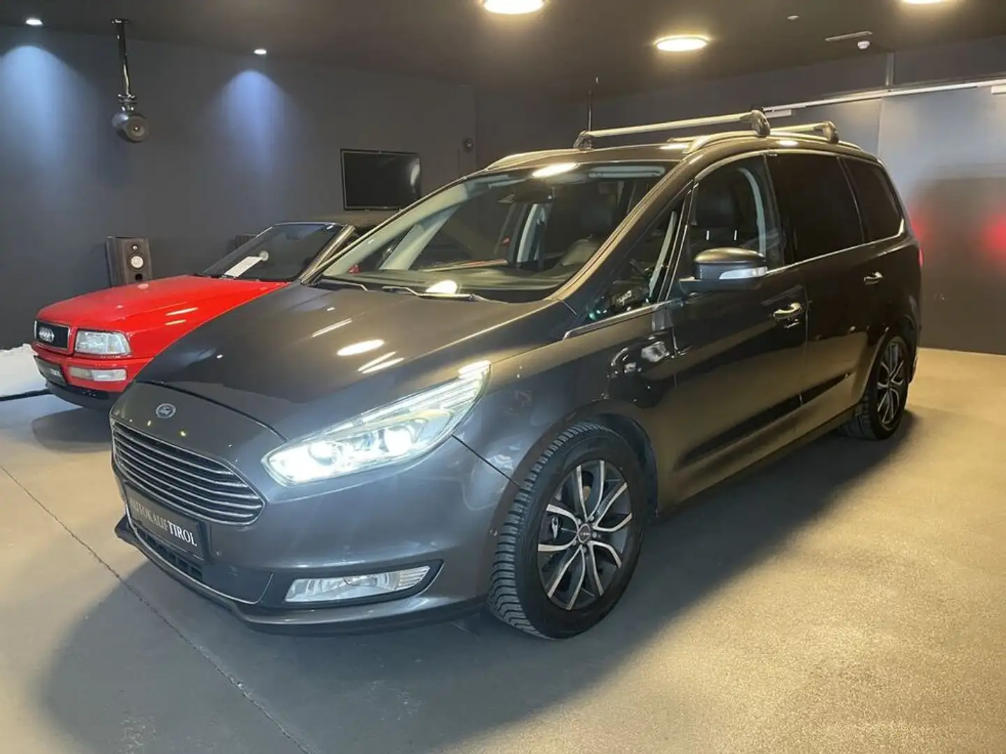 Ford Galaxy AWD Titanium AHV*Aut*ACC Grau - 1