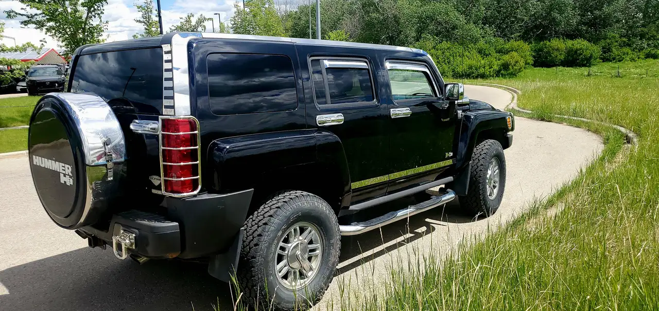 HUMMER H3 photo HUMMER H3