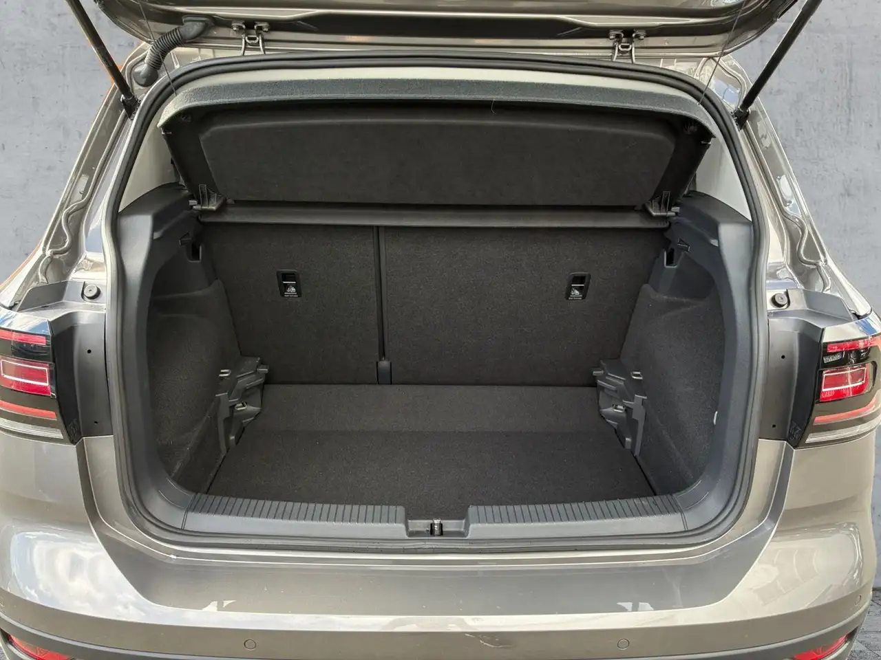 Volkswagen T-Cross 1.5TSI DSG STYLE LED+NAV+APP+ACC+RFK+SHZ, миниатюра 14