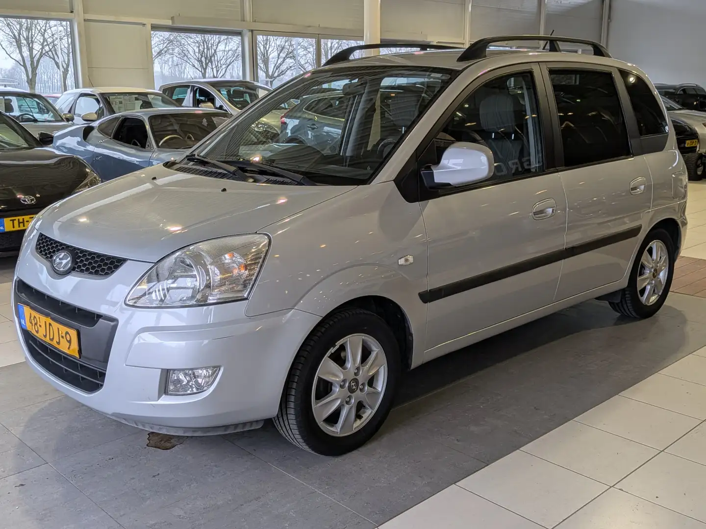 Hyundai Matrix 1.6i Style Airco, Trekhaak, Stuurbekrachtiging Gris - 2