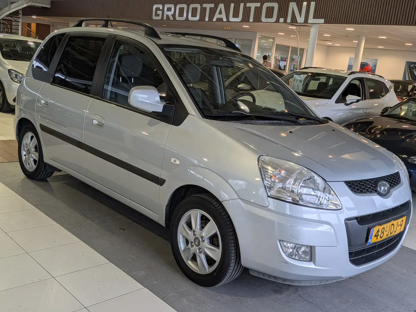 Hyundai Matrix 1.6i Style Airco, Trekhaak, Stuurbekrachtiging Gris - 1